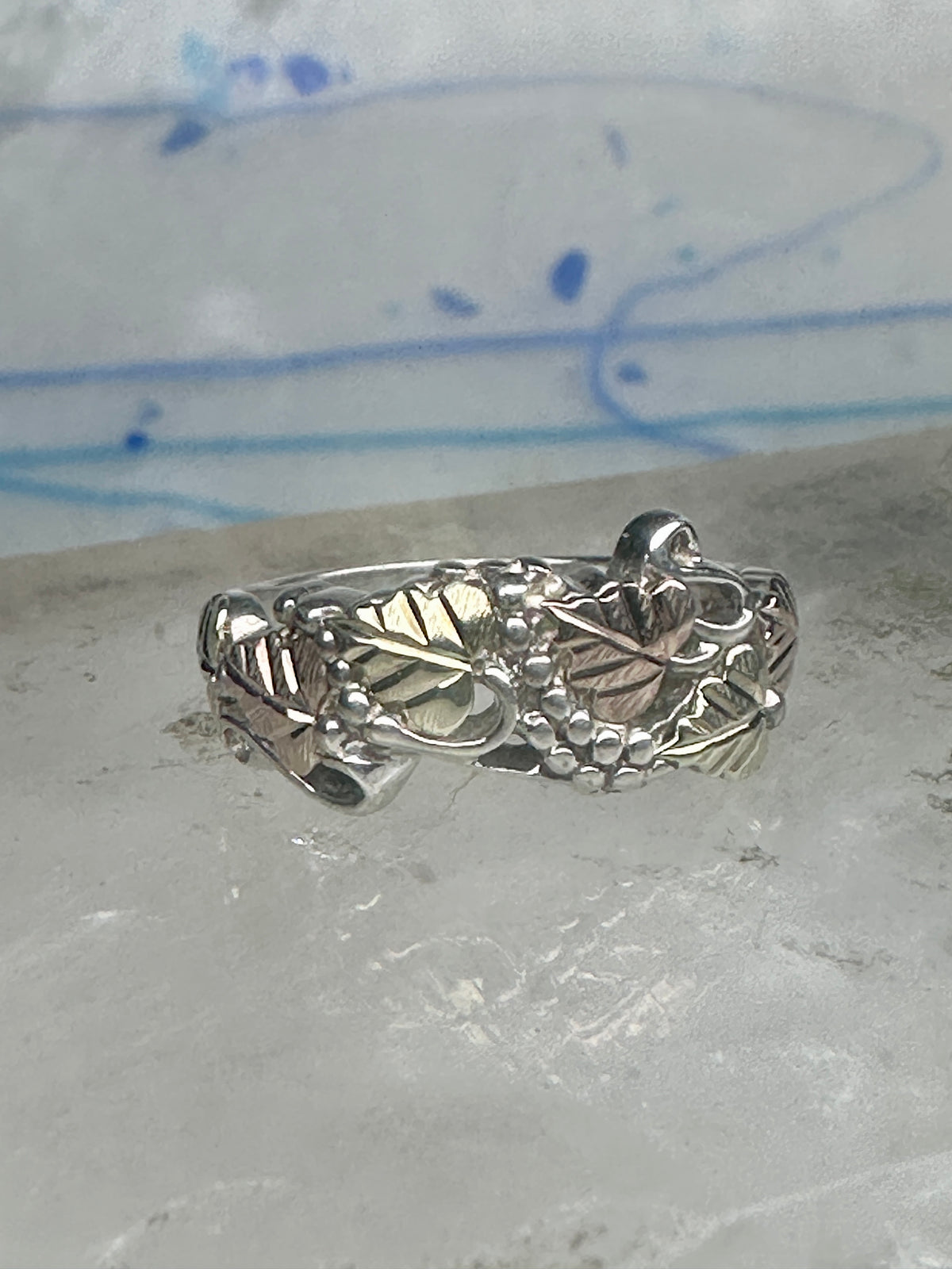 Vintage Sterling Silver 12K Gold Black Hills Gold Style Grape Leaf Ring Band Size 7 925