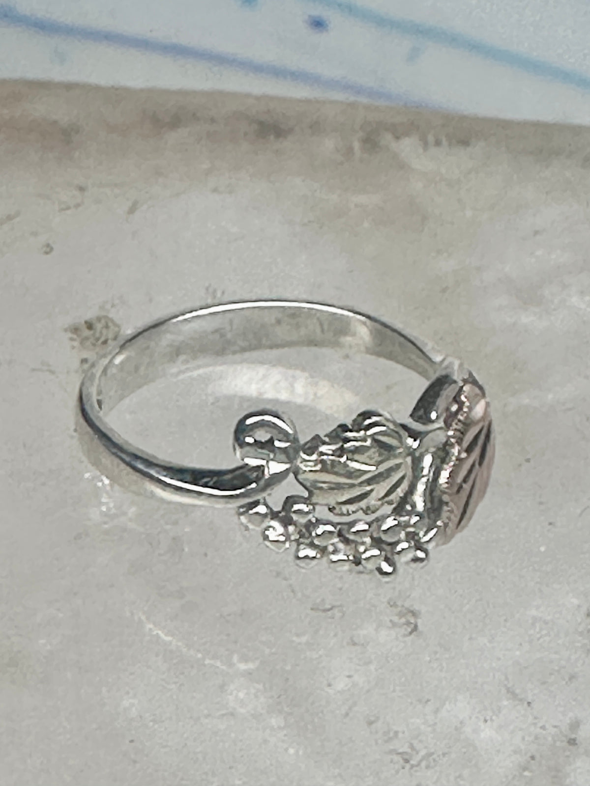 Vintage Sterling Silver 12K Gold Black Hills Gold Style Grape Leaf Ring Size 2.75 - 3 925