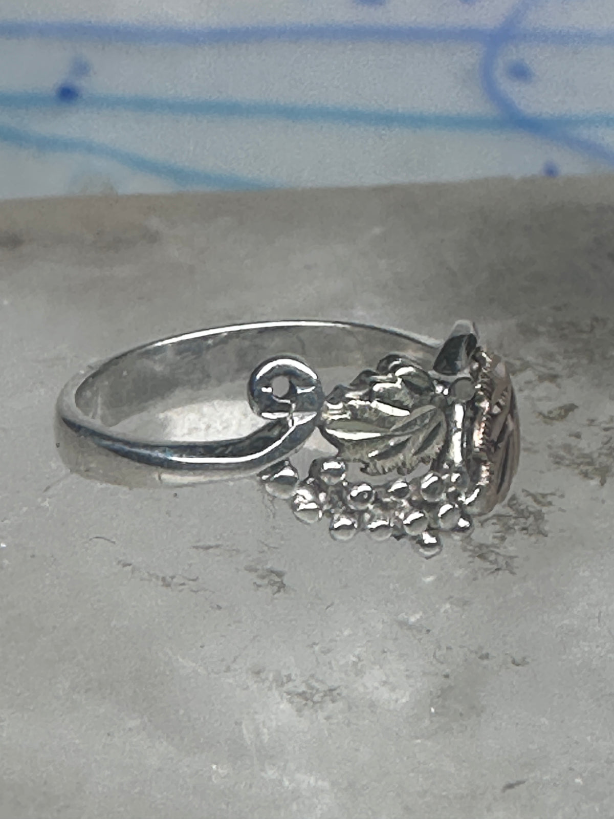 Vintage Sterling Silver 12K Gold Black Hills Gold Style Grape Leaf Ring Size 2.75 - 3 925