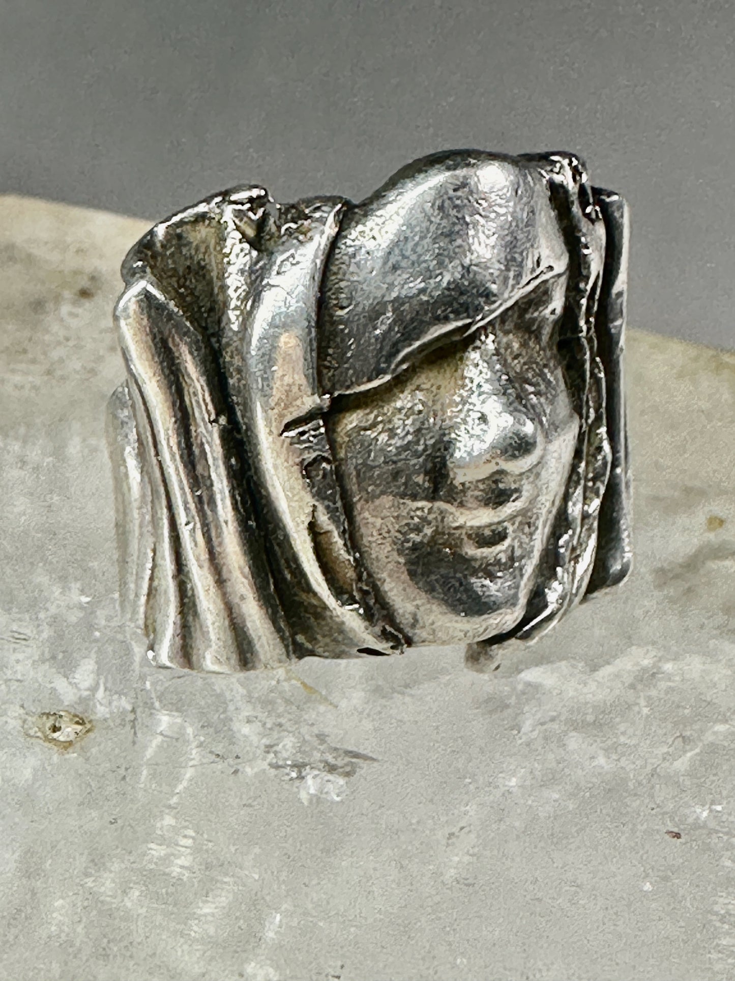 Brutalist face ring figurative band size 7 sterling silver women  AS IS