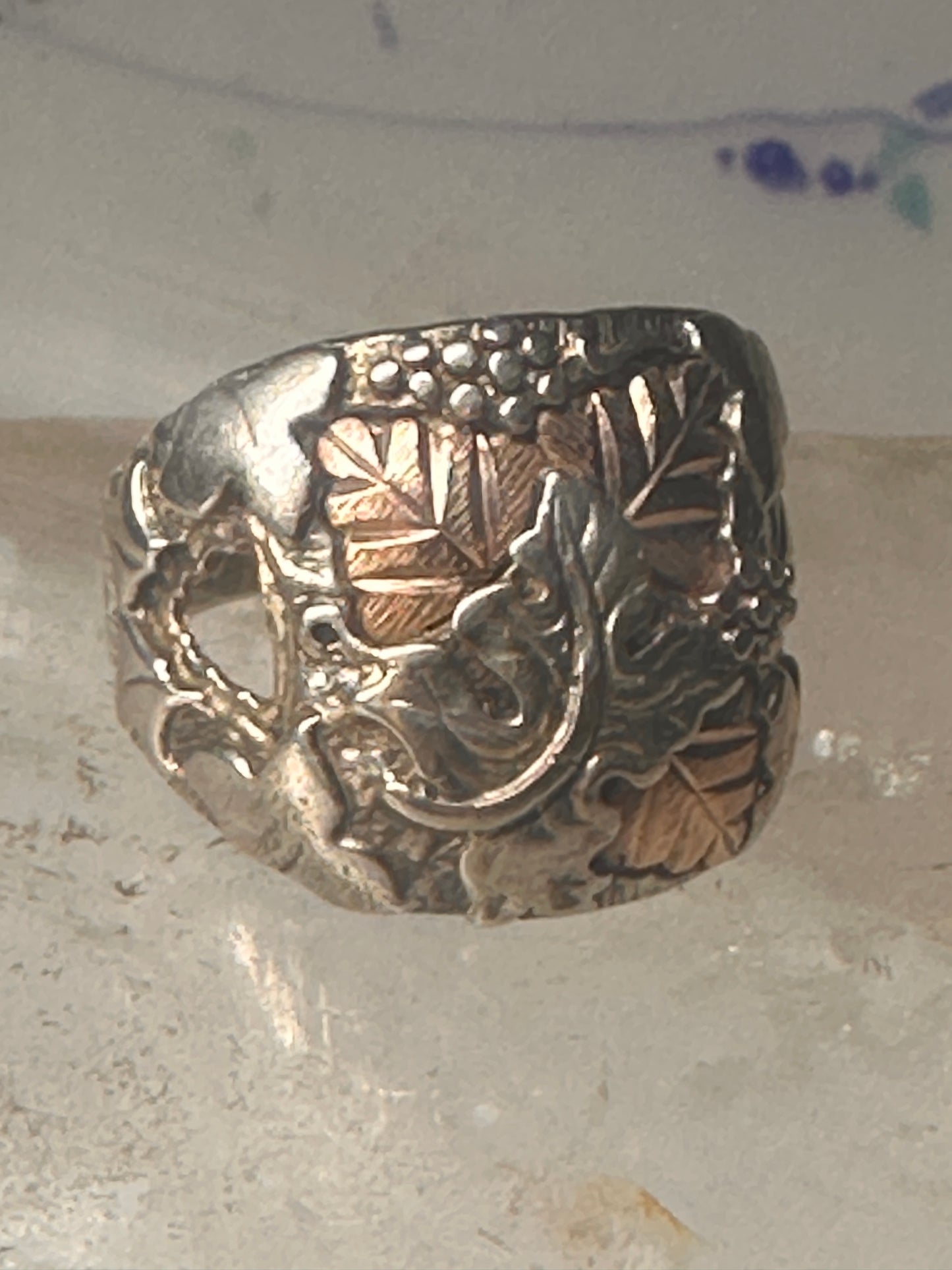 Black Hills Gold ring leaves band size 10.25 sterling silver women men AS IS