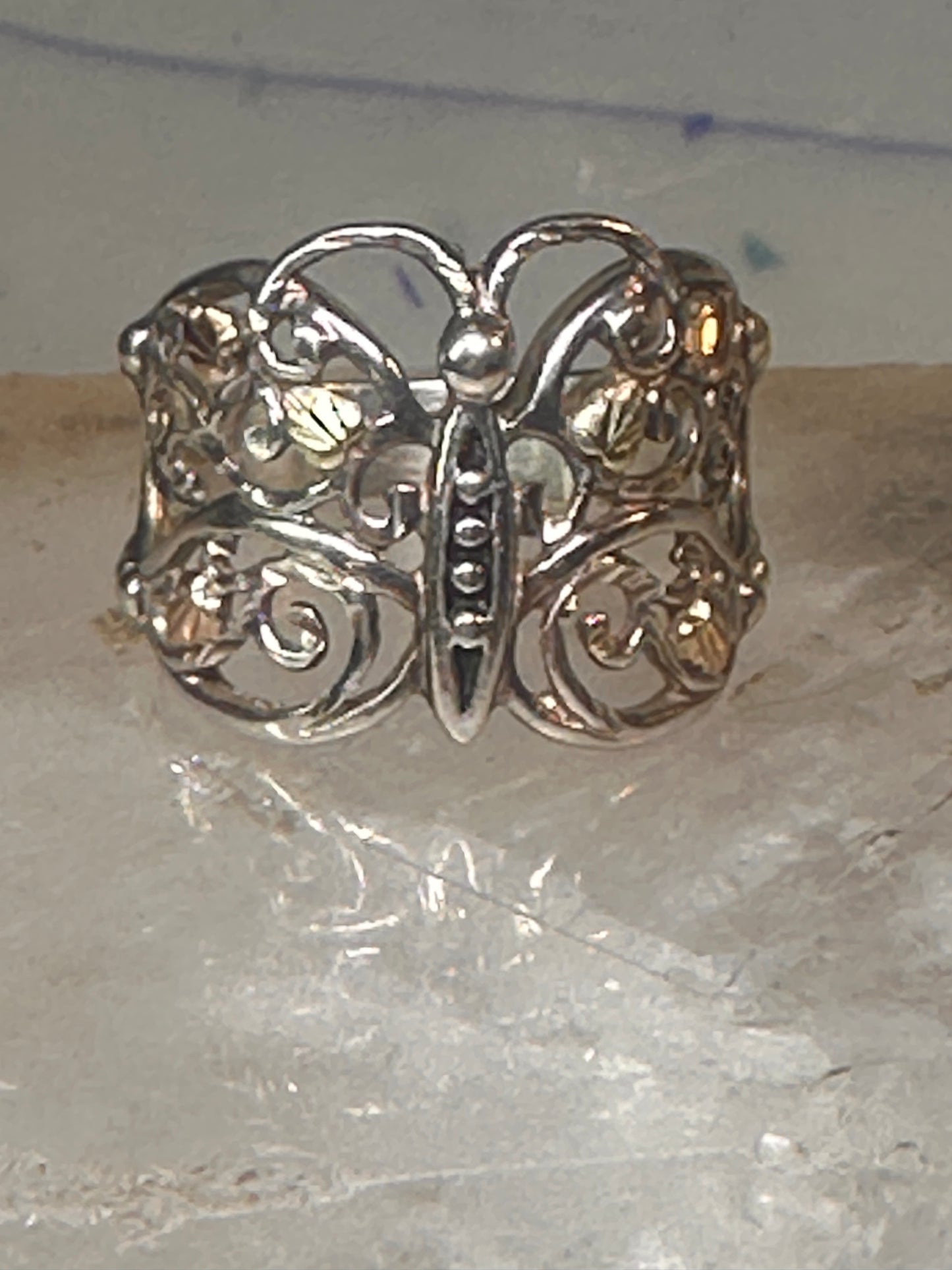 Butterfly ring Black Hills Gold band leaves Size 7.75 sterling silver&nbsp;