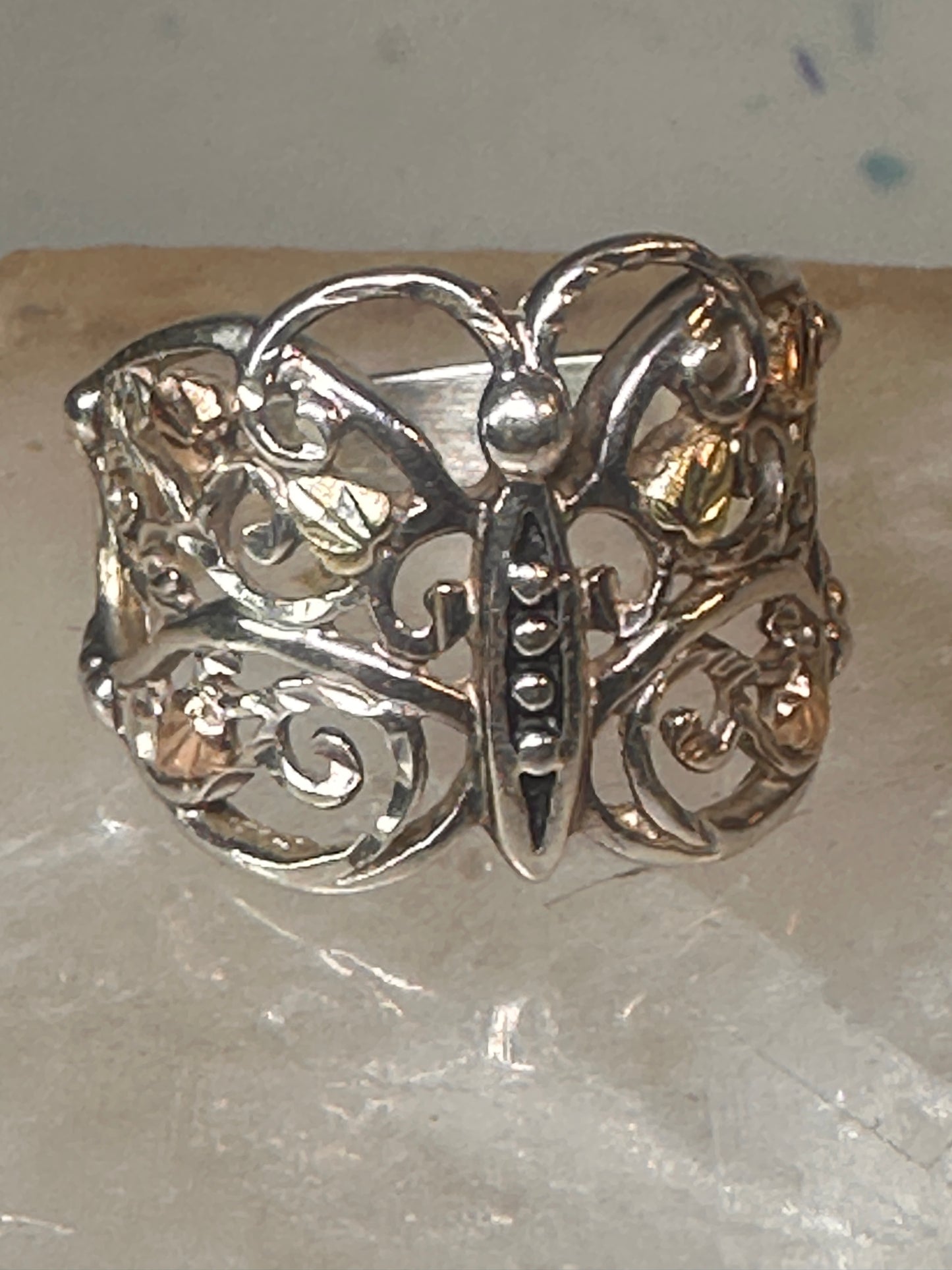 Butterfly ring Black Hills Gold band leaves Size 7.75 sterling silver&nbsp;