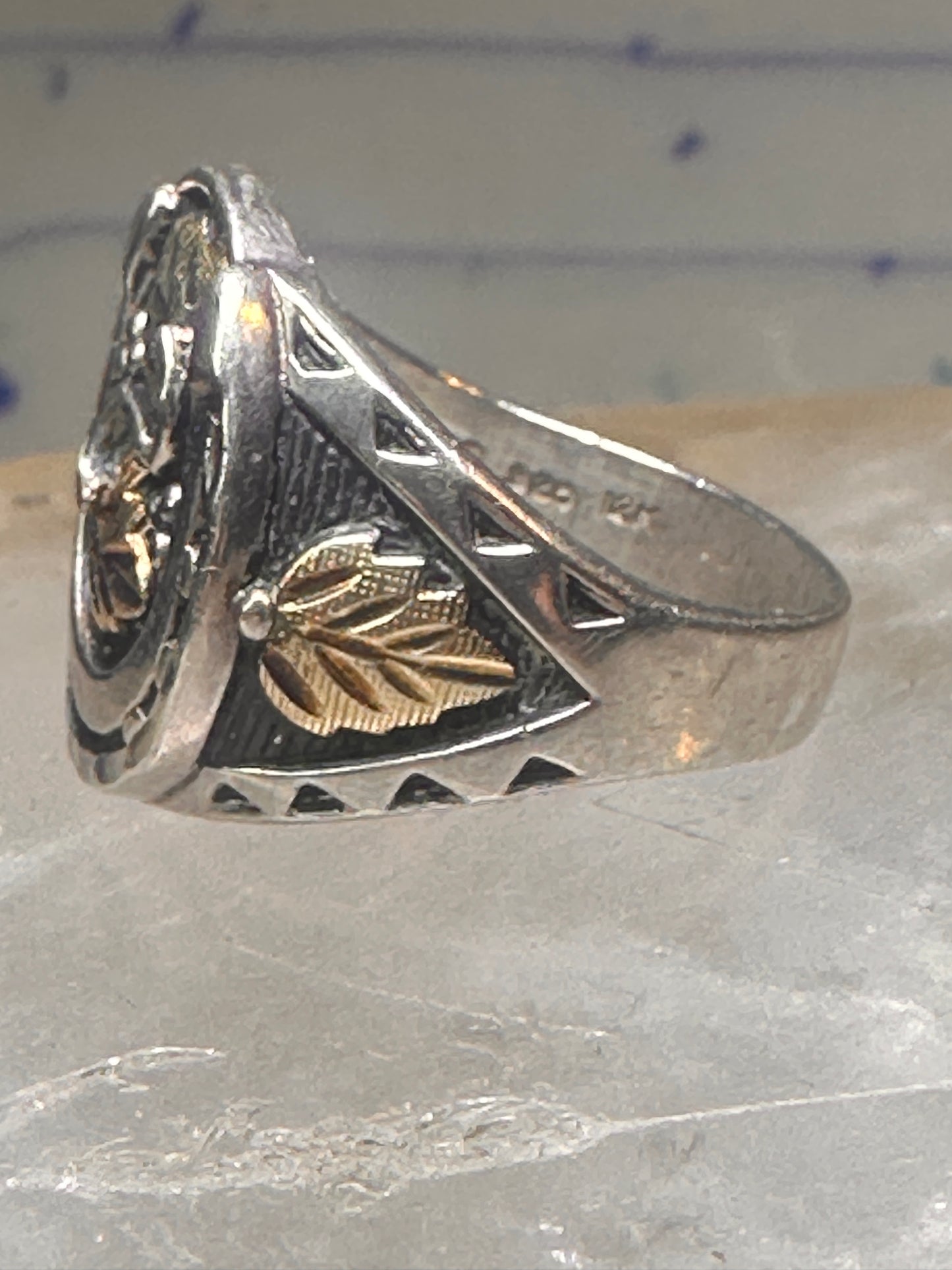 Horseshoe ring Black Hills Gold band good luck leaves Size 10 sterling silver
