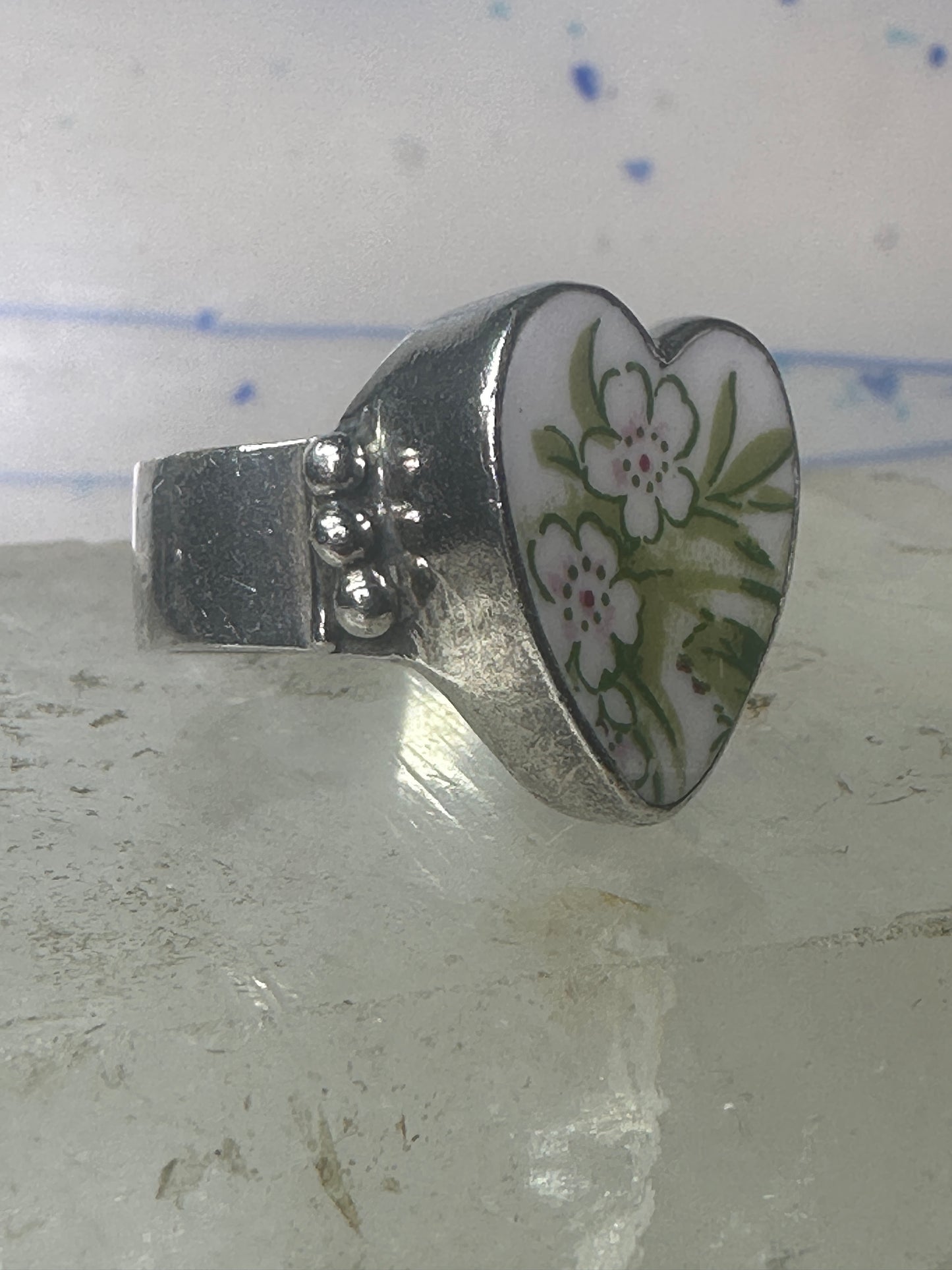 Heart ring Porcelain Ceramic floral flowers Valentine band size 8.50 sterling silver women girls