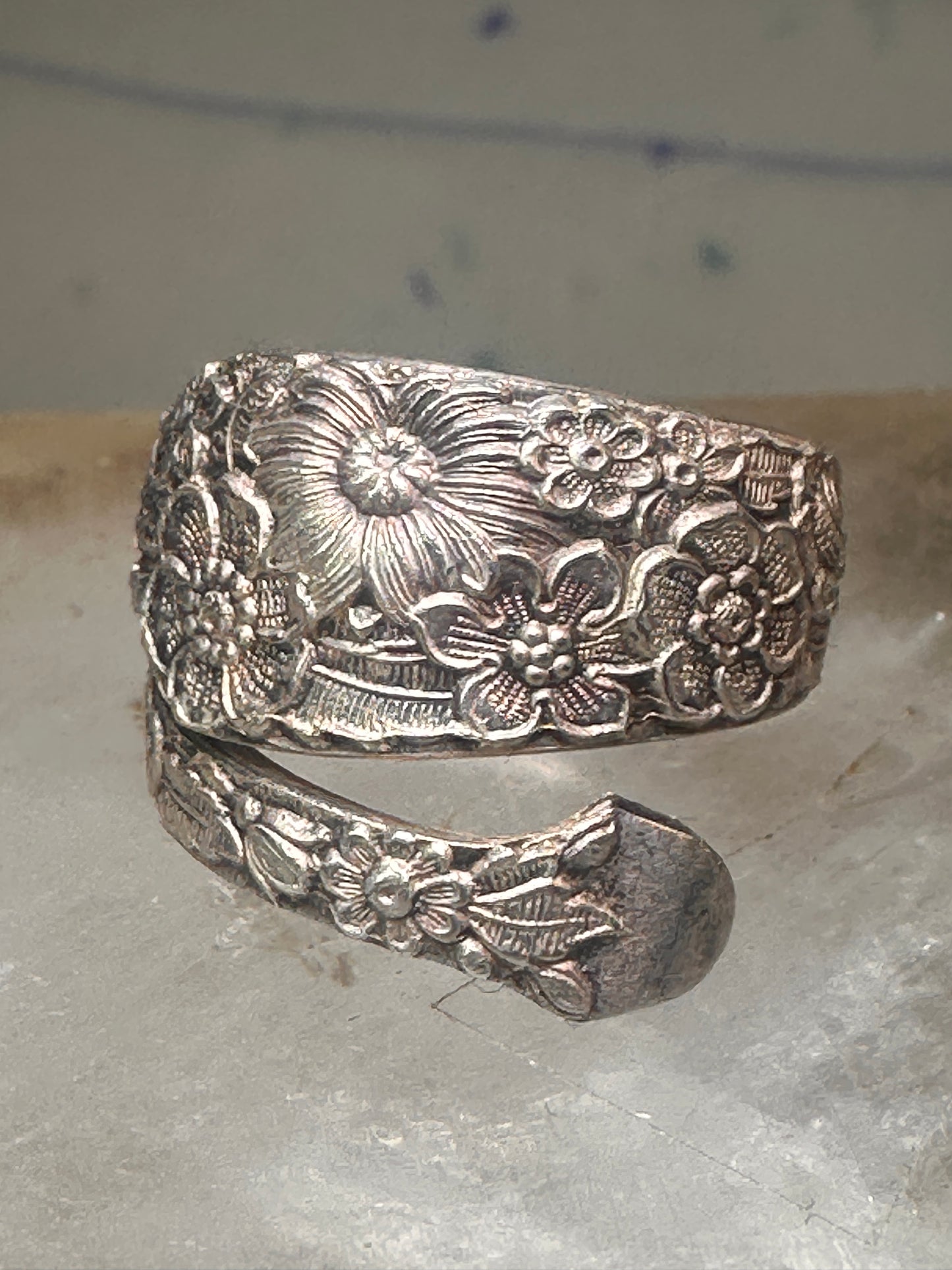 Floral spoon ring ring flower band Size 4.75 sterling silver signed Alvin