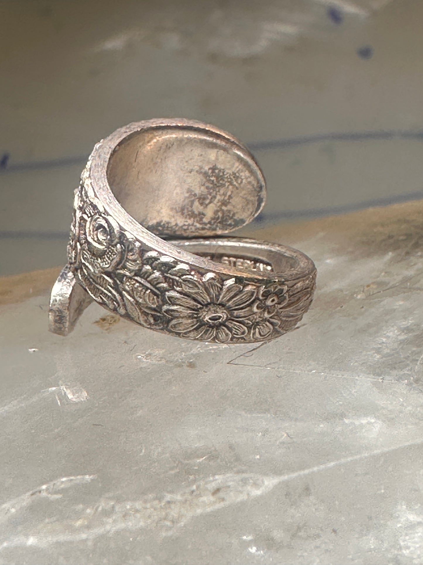 Floral spoon ring ring flower band Size 4.75 sterling silver signed Alvin