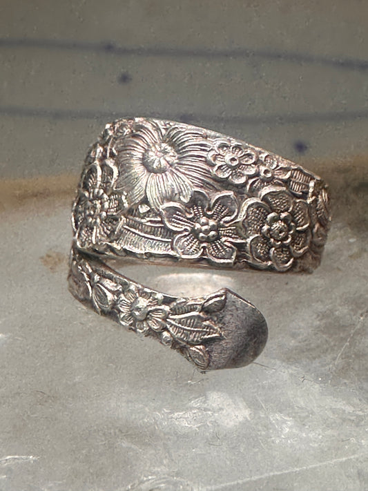 Floral spoon ring ring flower band Size 4.75 sterling silver signed Alvin