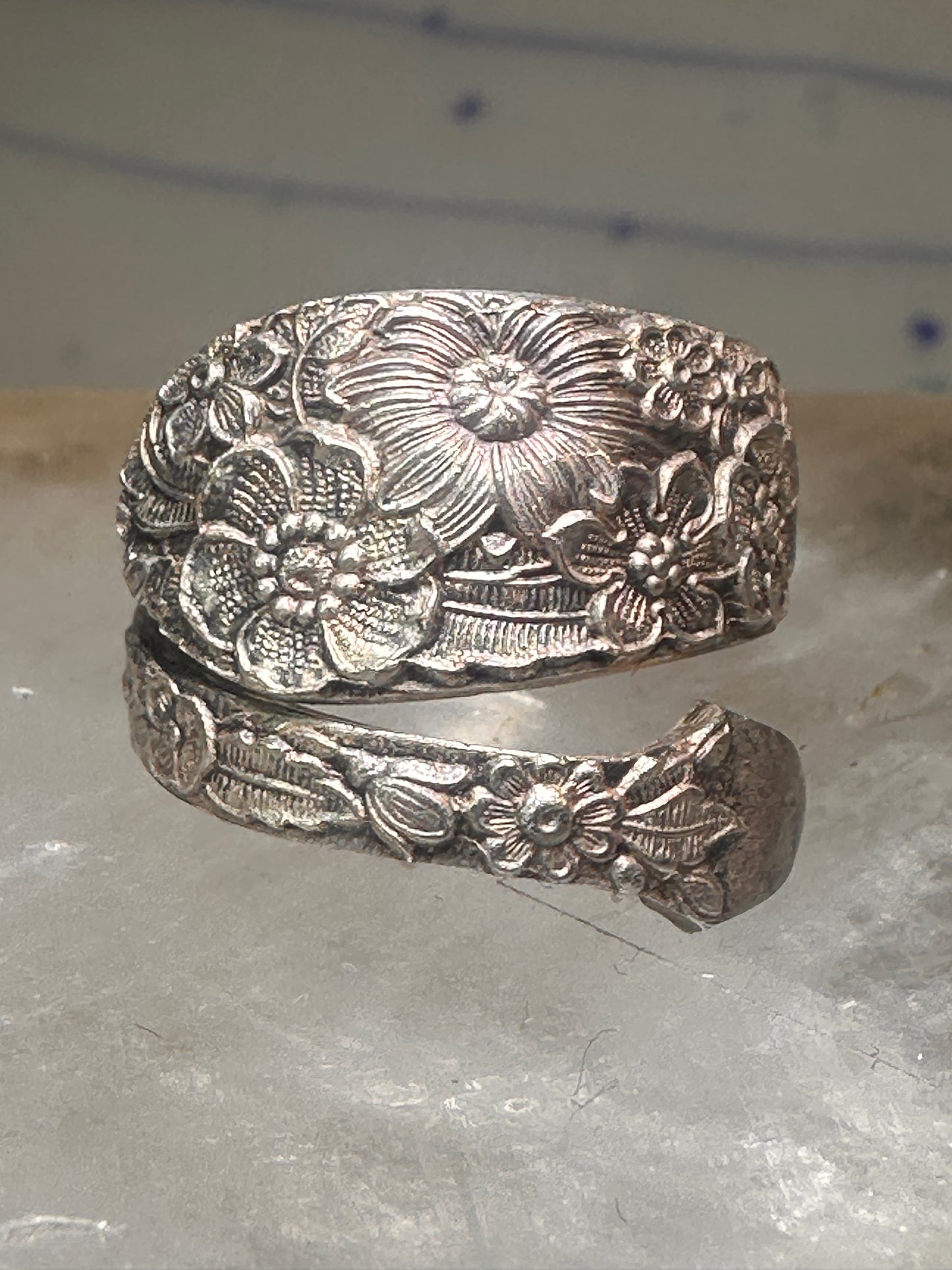 Floral spoon ring ring flower band Size 4.75 sterling silver signed Alvin