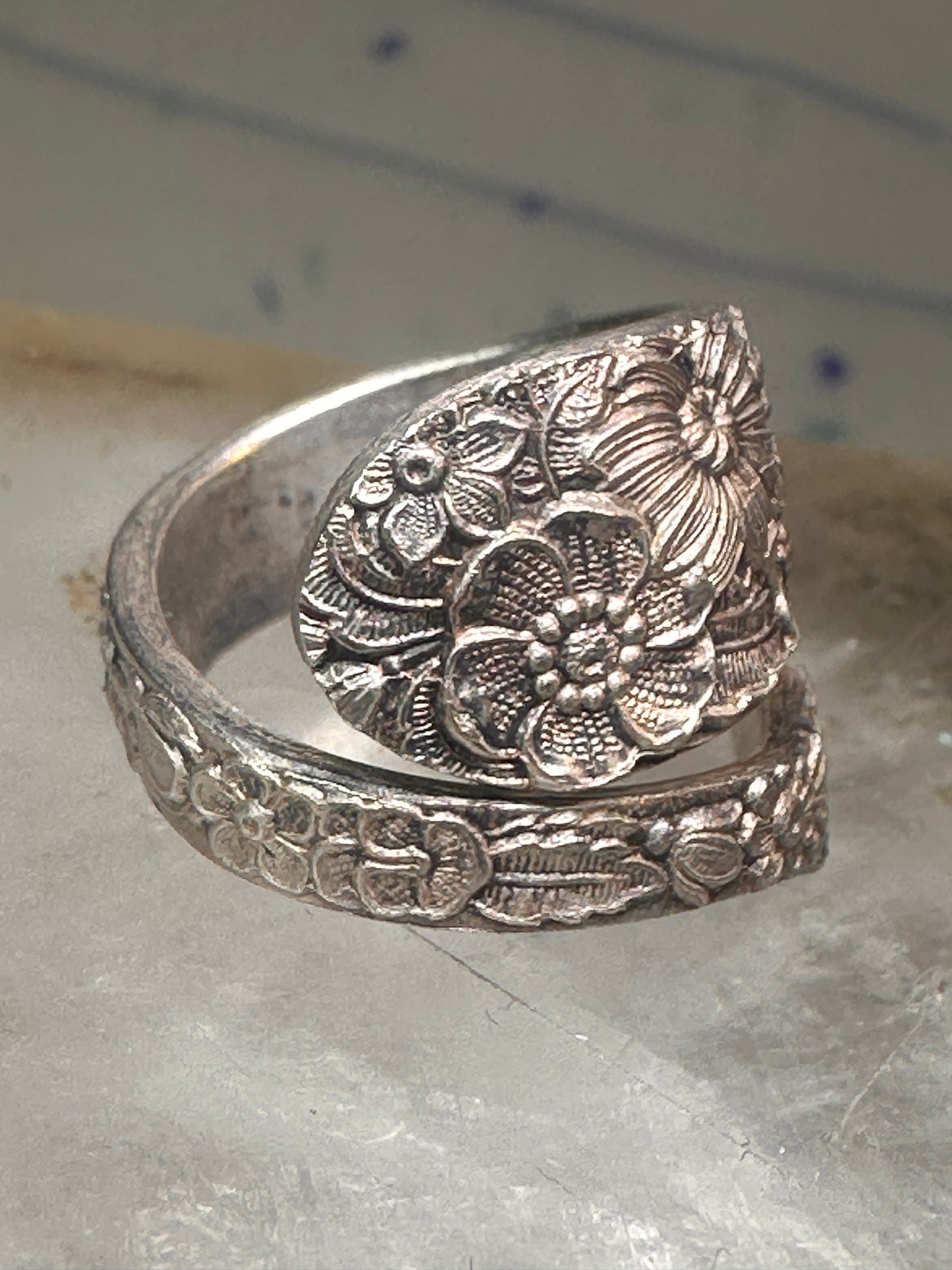 Floral spoon ring ring flower band Size 4.75 sterling silver signed Alvin