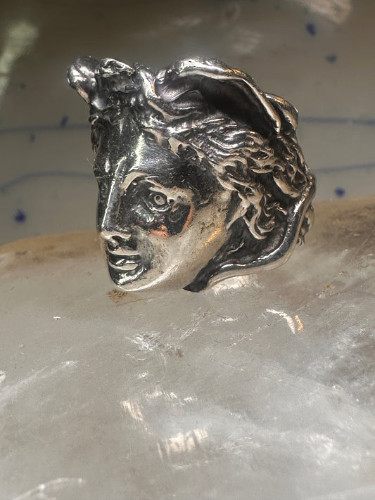Face ring Classical Renaissance band Size 7.75 sterling silver signed Israel
