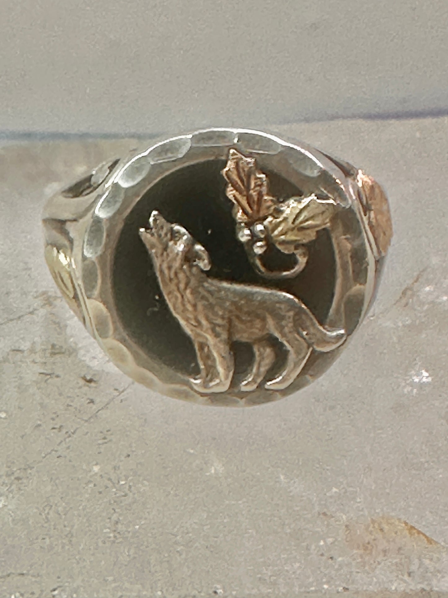Black Hills Gold ring onyx wolf barking at moon band size 10 band sterling silver men women