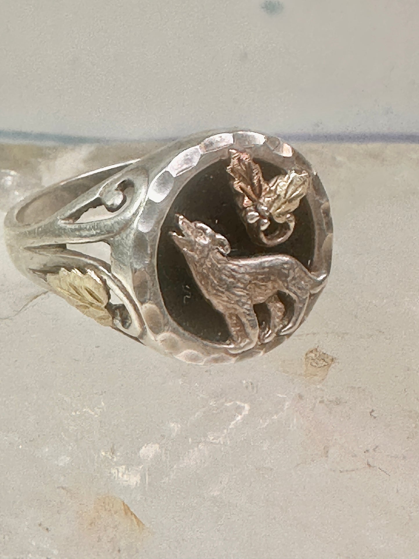 Black Hills Gold ring onyx wolf barking at moon band size 10 band sterling silver men women