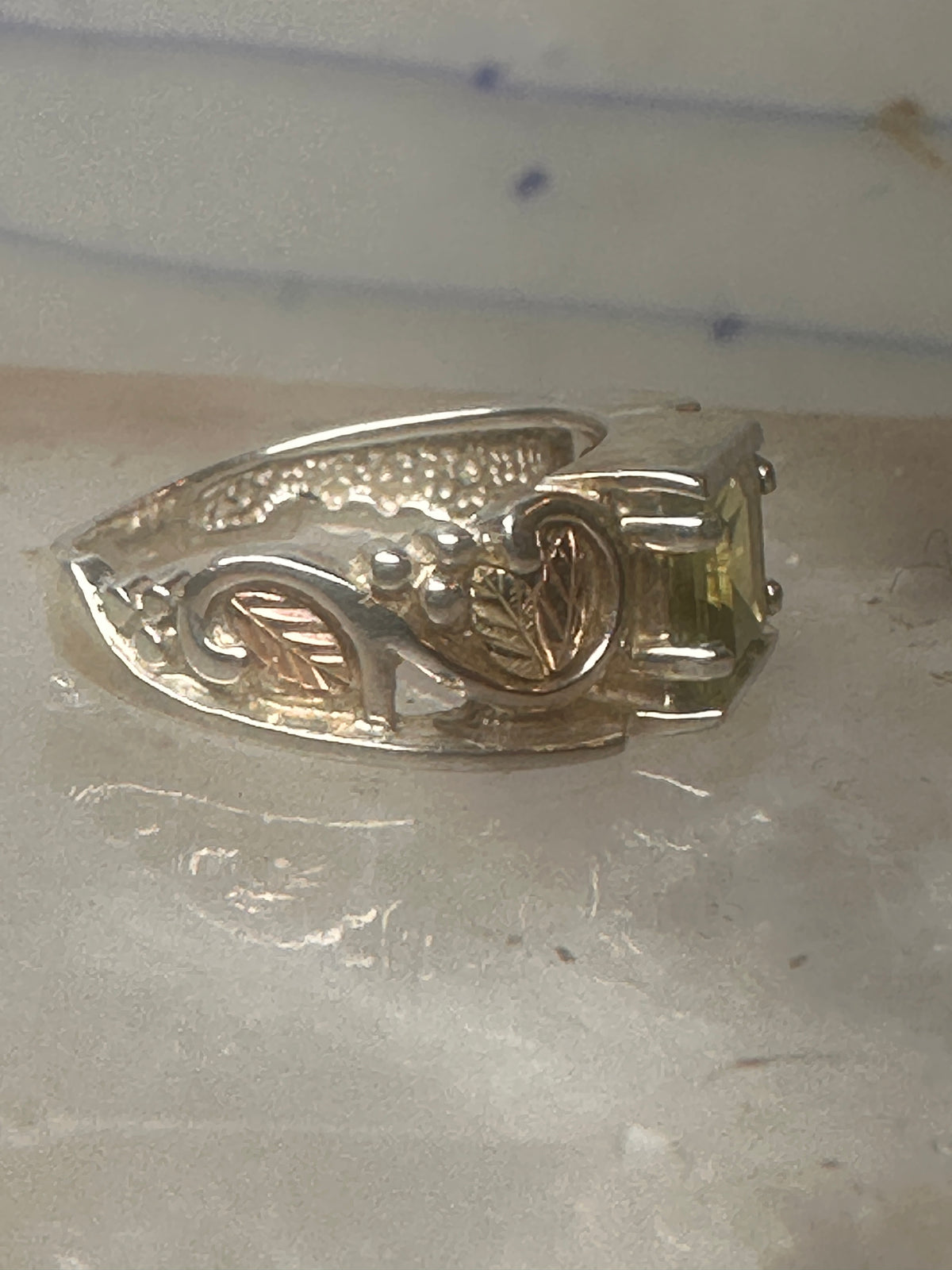 Vintage Coleman Black Hills Gold Sterling Silver 12K Gold Princess Green Quartz Ring Size 5 925