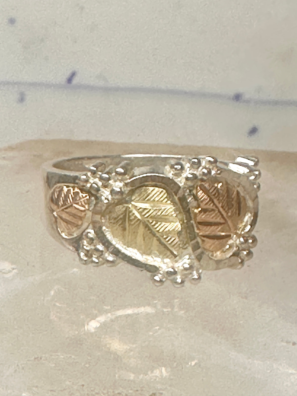 Vintage Black Hills Gold Style Sterling Silver 12K Gold Grape Leaf Ring Size 8.75 925