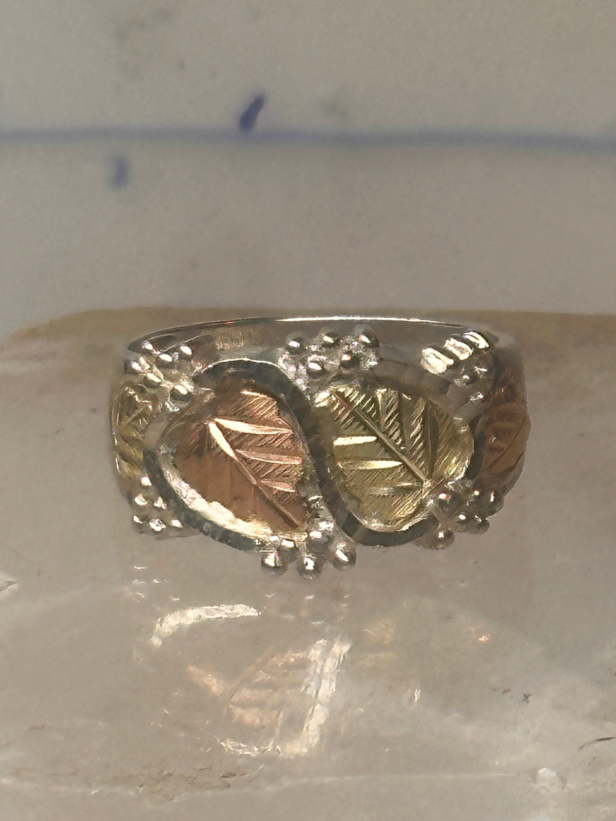 Vintage Black Hills Gold Style Sterling Silver 12K Gold Grape Leaf Ring Size 8.75 925