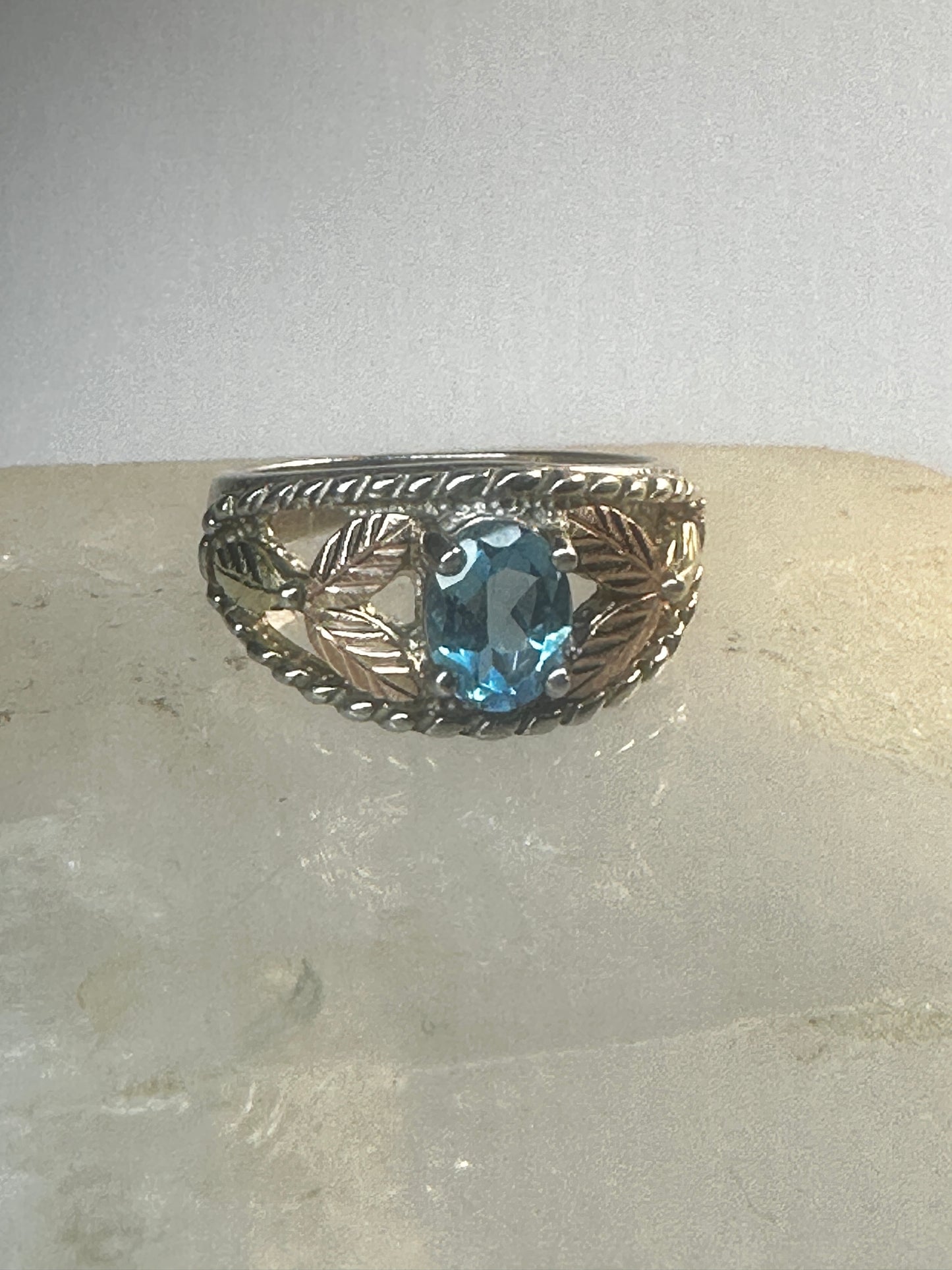 Black Hills Gold ring Blue Topaz leaves band size 7.75 blue sterling silver