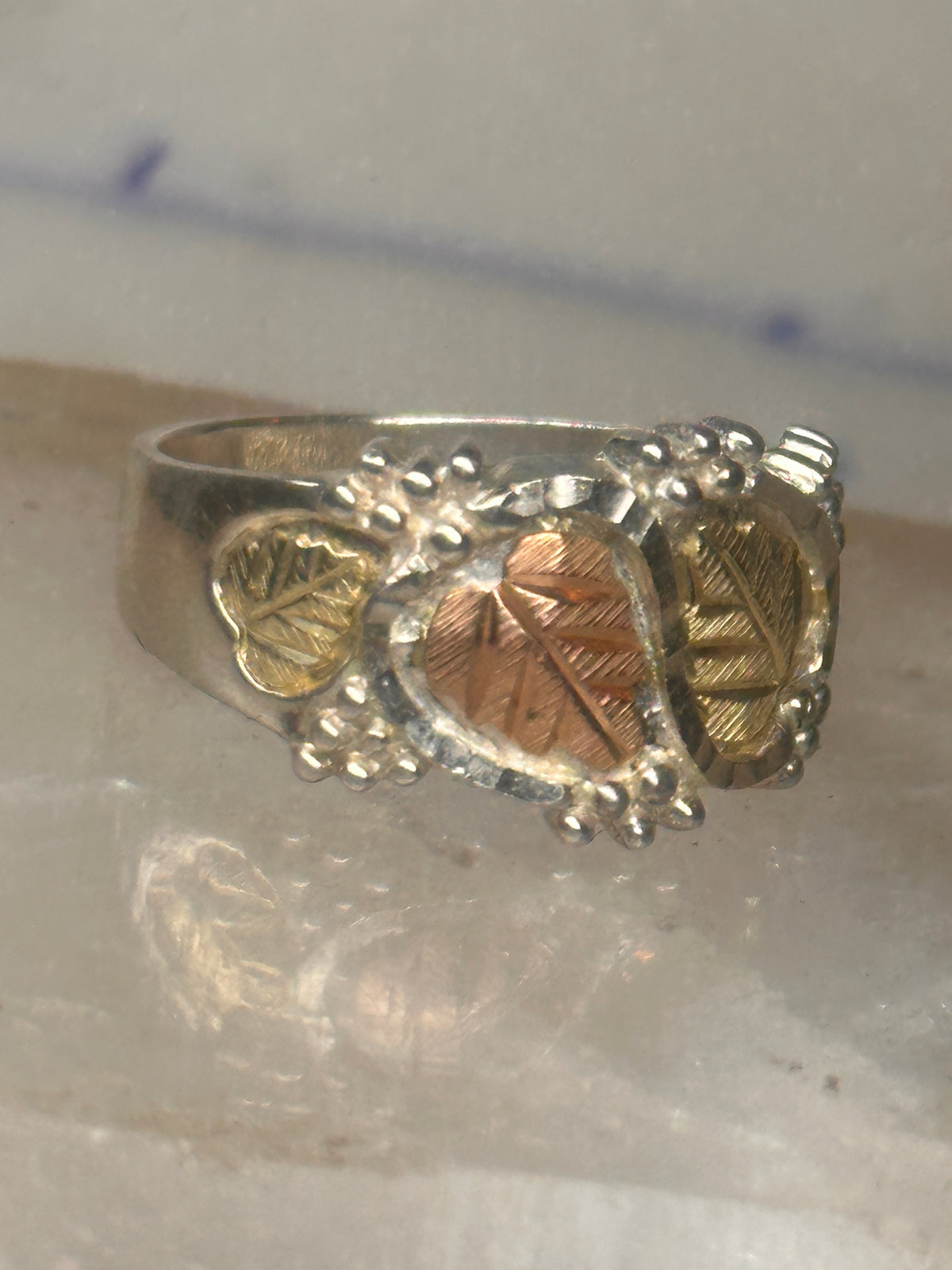 Vintage Black Hills Gold Style Sterling Silver 12K Gold Grape Leaf Ring Size 8.75 925