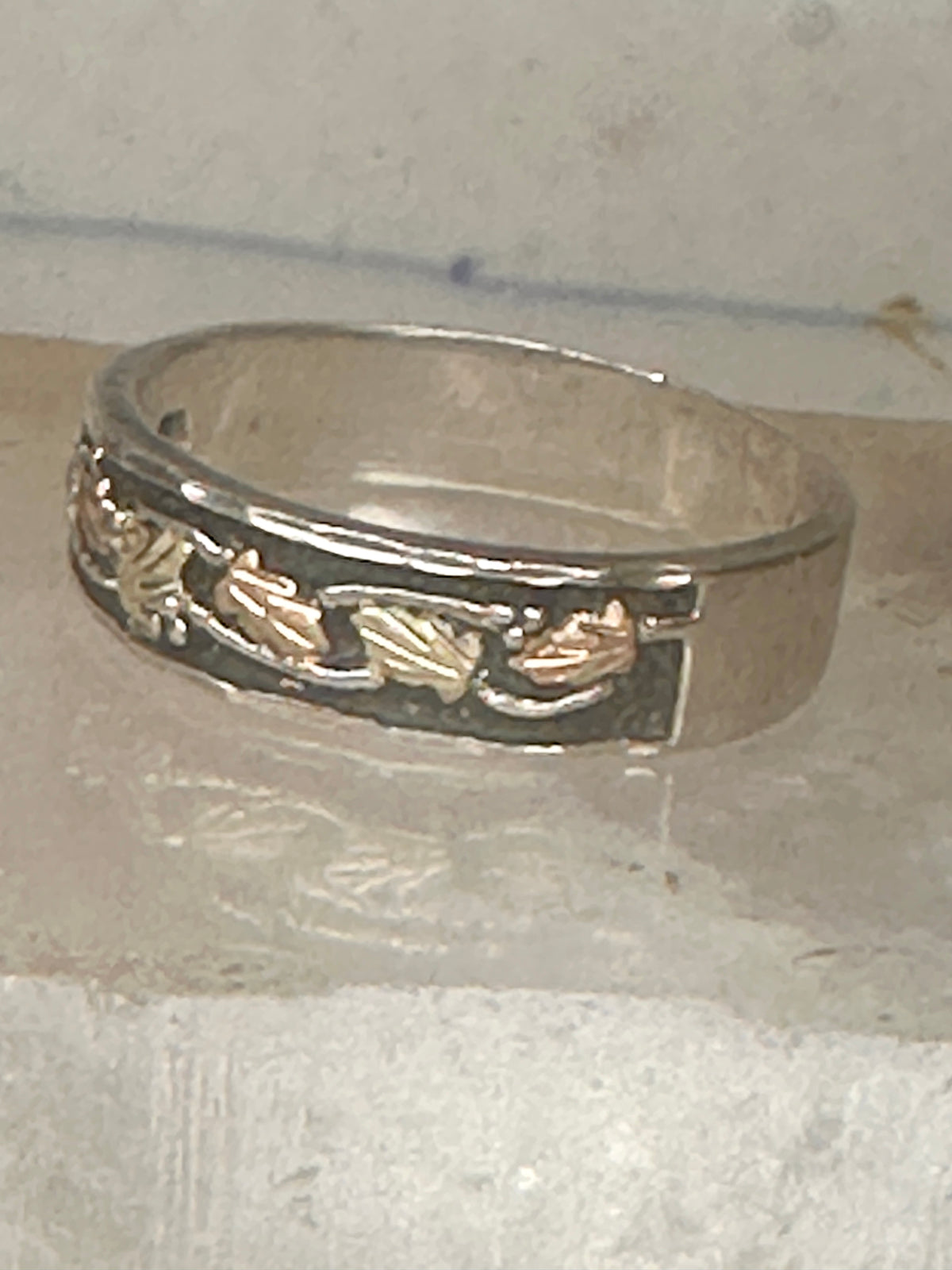 Vintage Black Hills Gold Landstrom Sterling Silver 12K Gold Leaf Band Ring Size 14 925