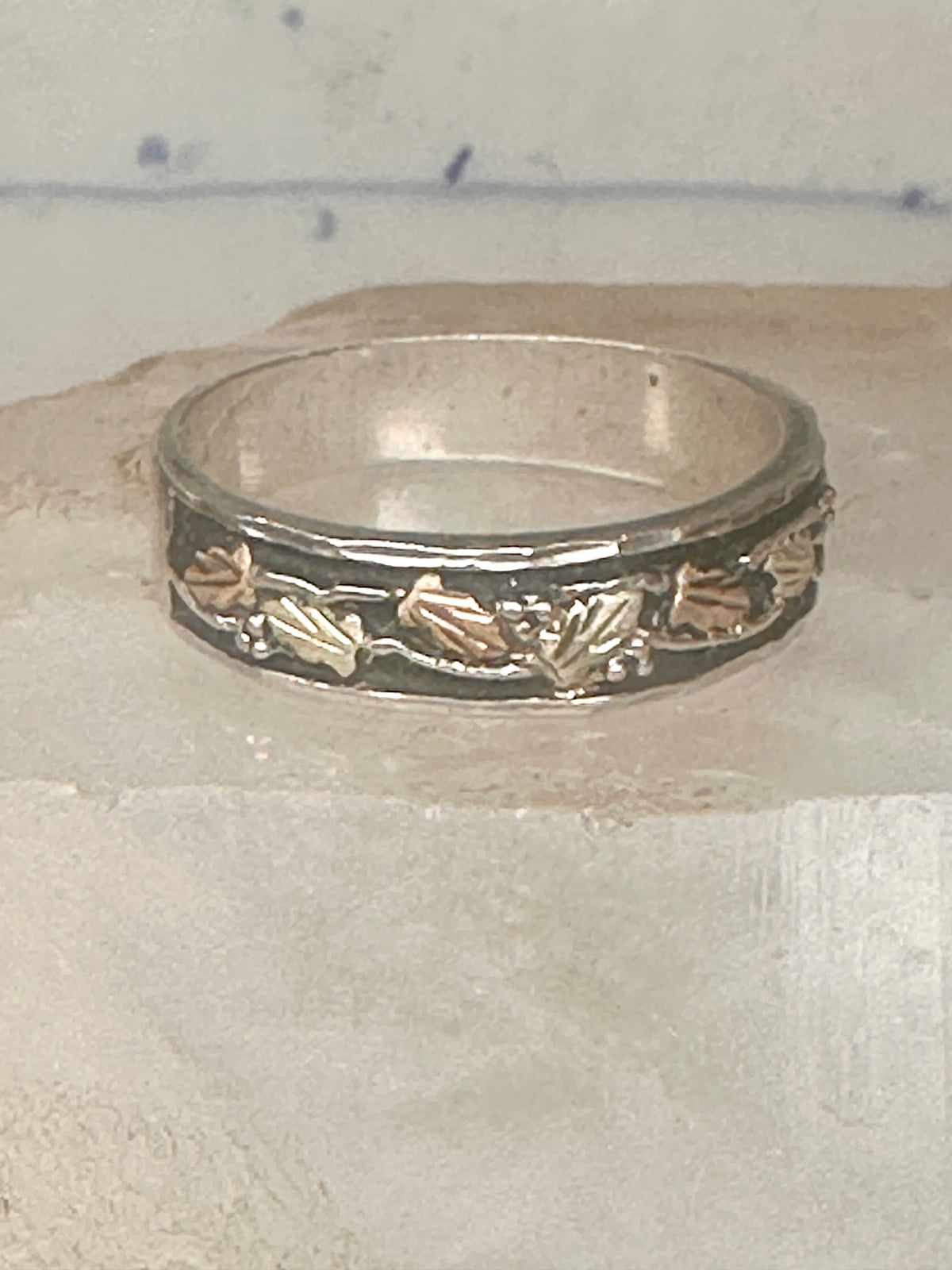 Vintage Black Hills Gold Landstrom Sterling Silver 12K Gold Leaf Band Ring Size 14 925