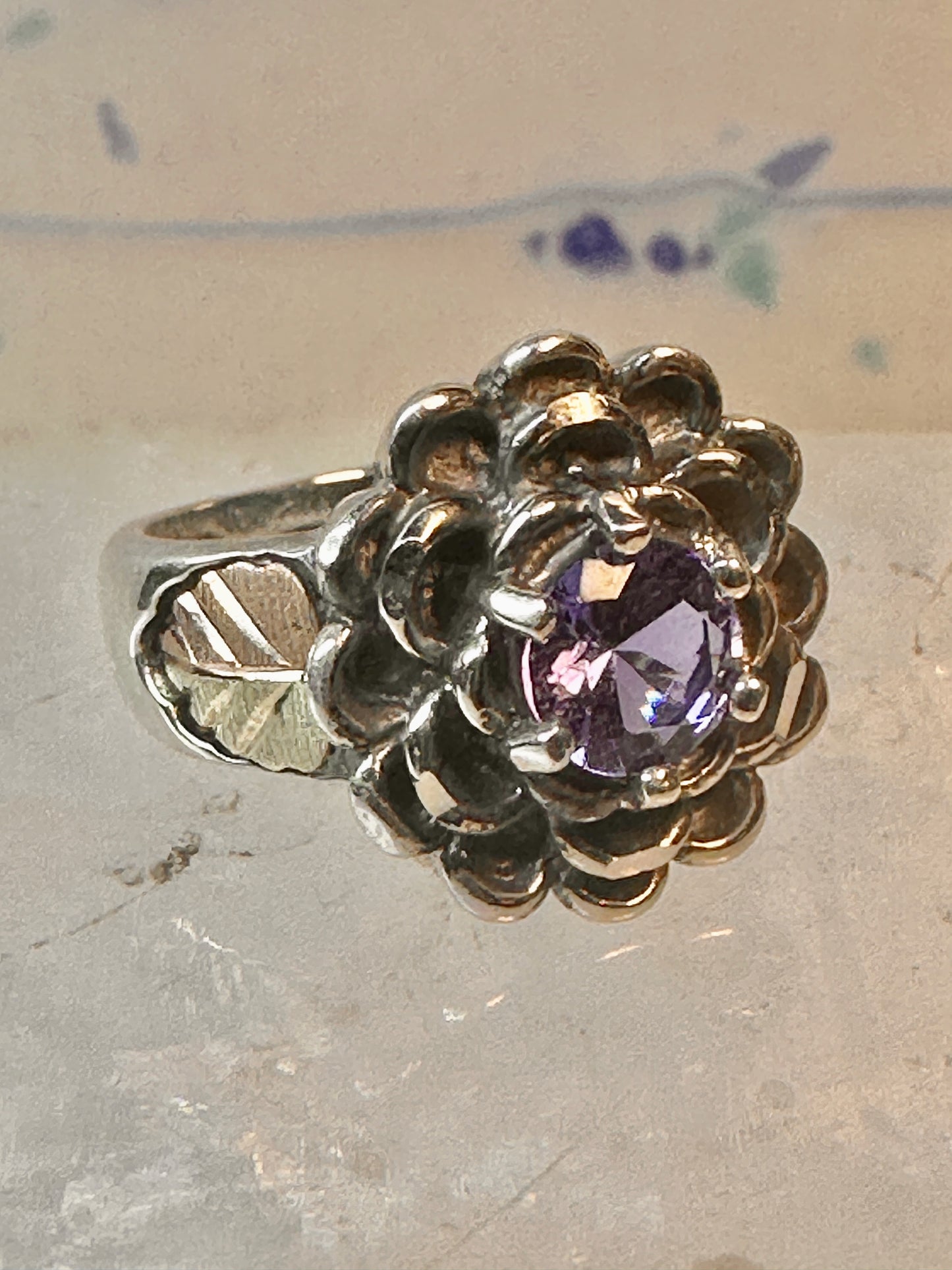 Black Hills Gold ring size 5 Flower Amethyst leaves band women