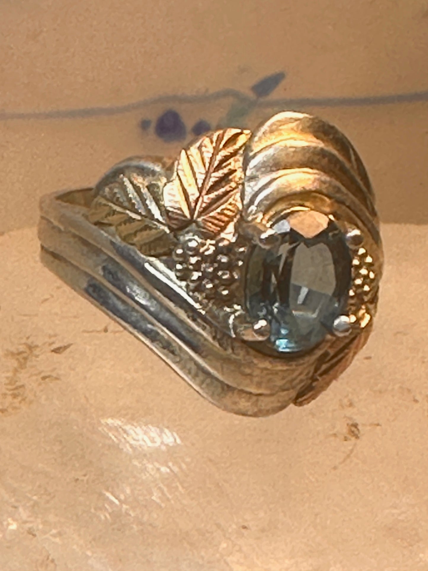 Black Hills Gold ring size 8.75 Flower aquamarine sterling silver leaves band women