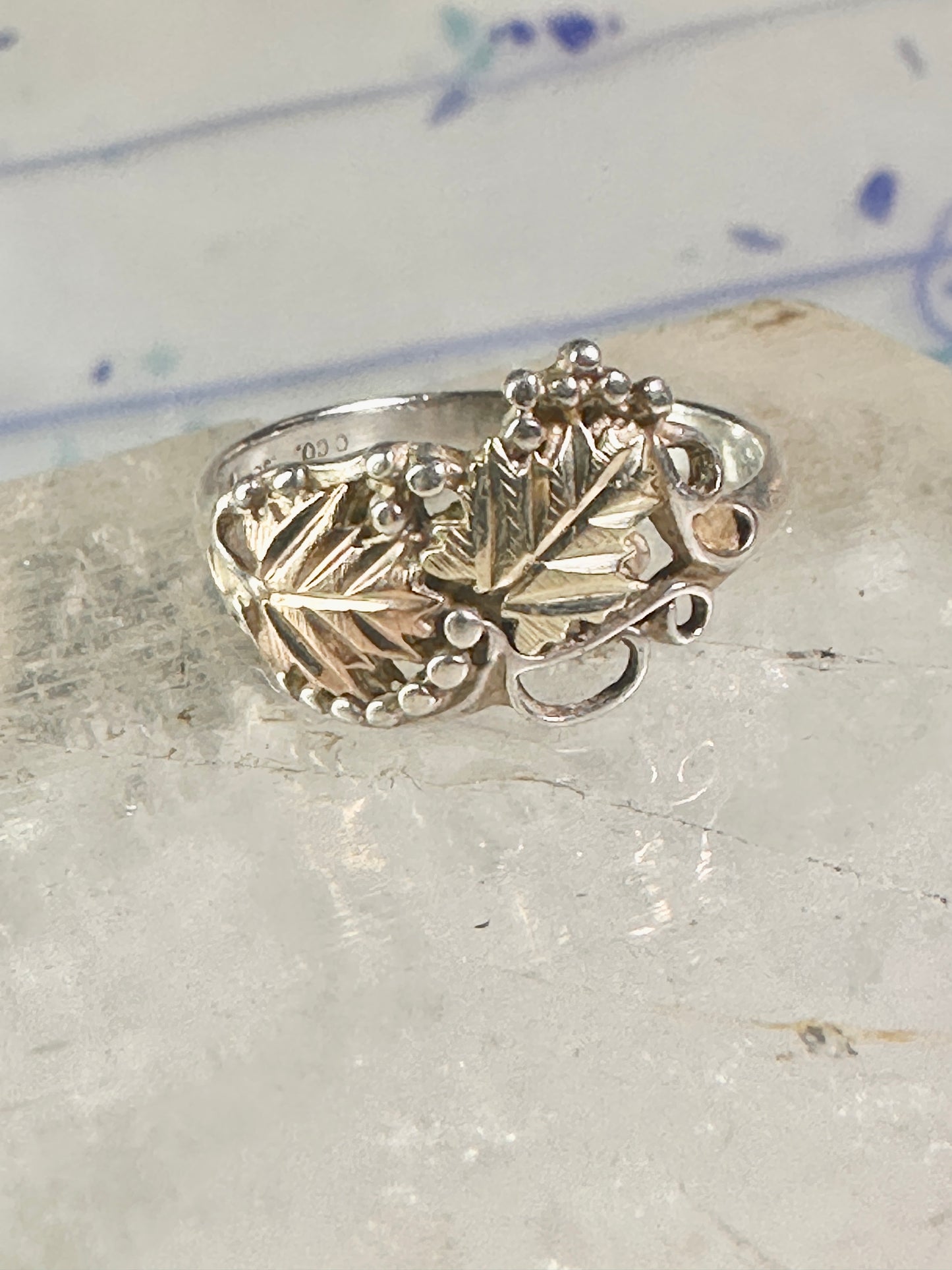 Black Hills Gold ring leaves wedding band size 6.5 sterling silver women