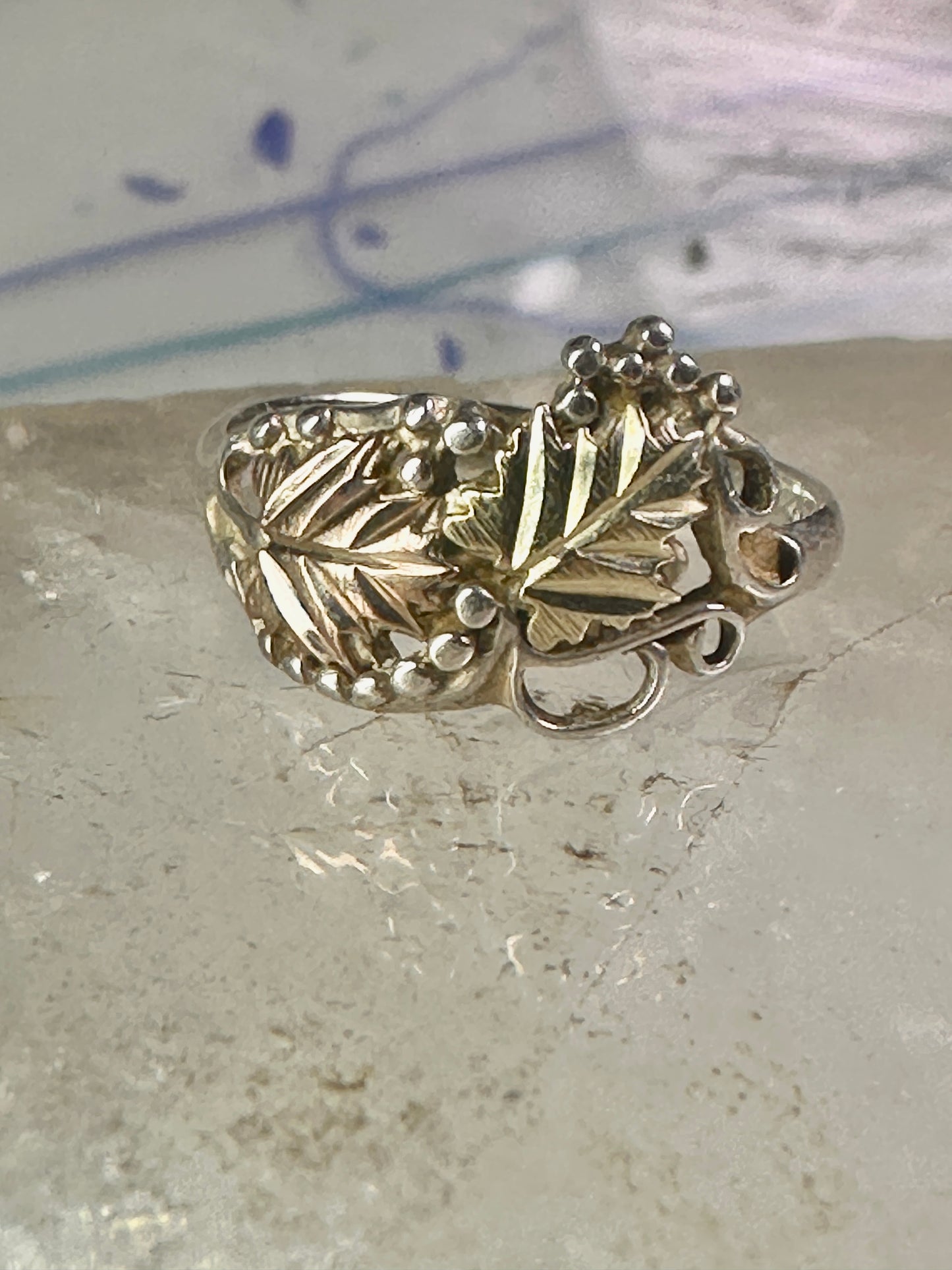 Black Hills Gold ring leaves wedding band size 6.5 sterling silver women