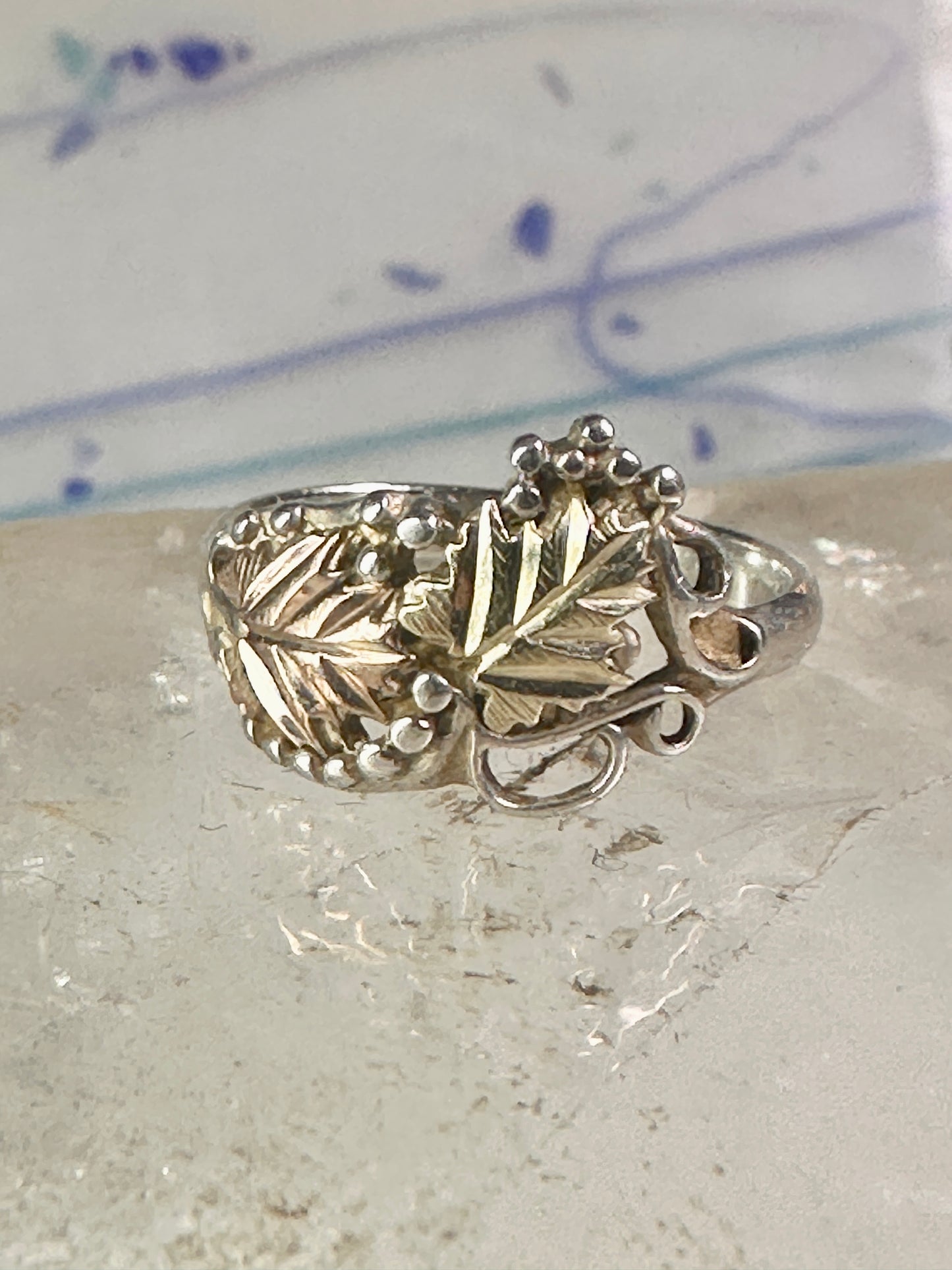 Black Hills Gold ring leaves wedding band size 6.5 sterling silver women