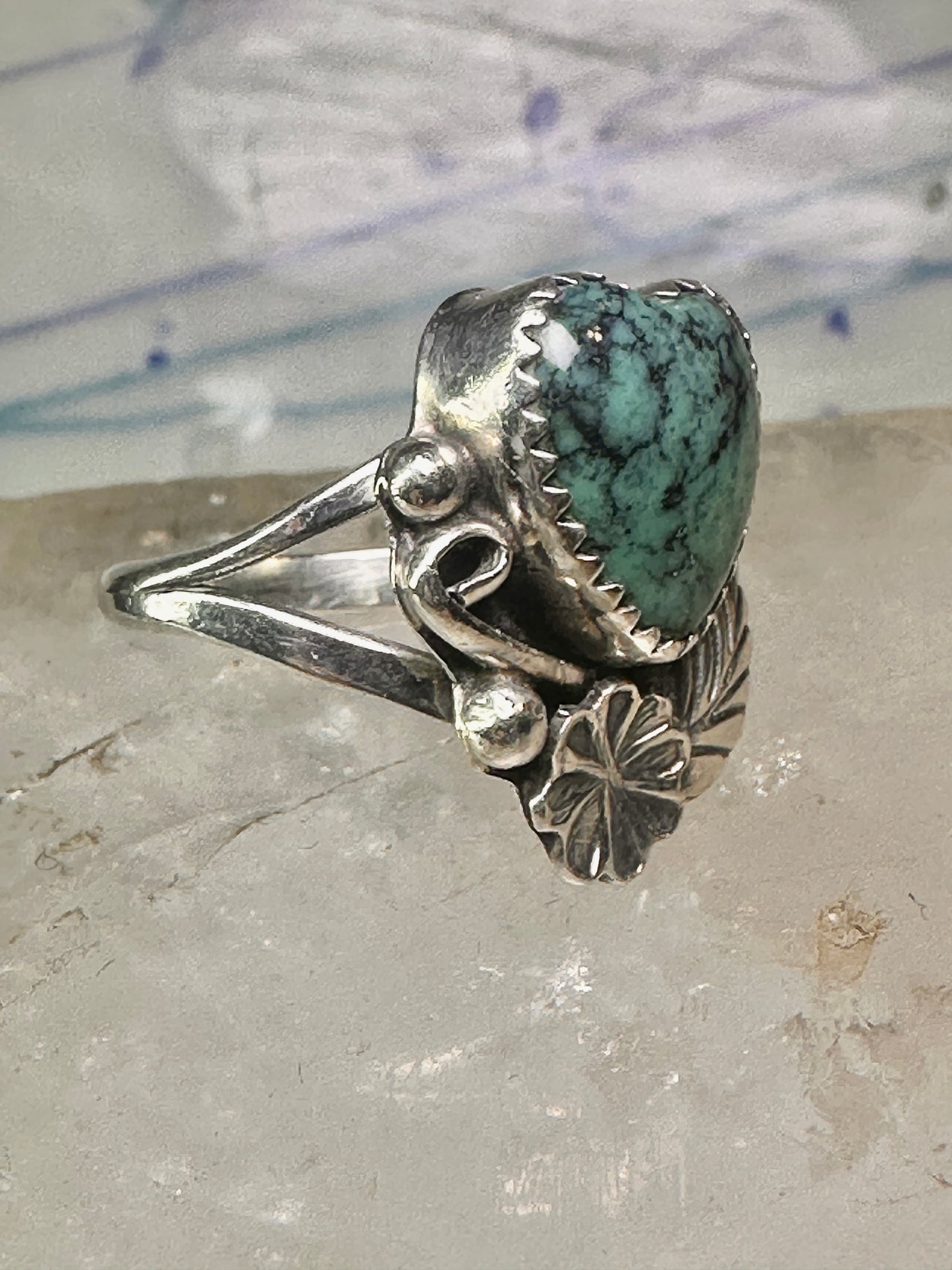 Navajo ring heart love Valentine leaves band size 7.5 sterling silver women