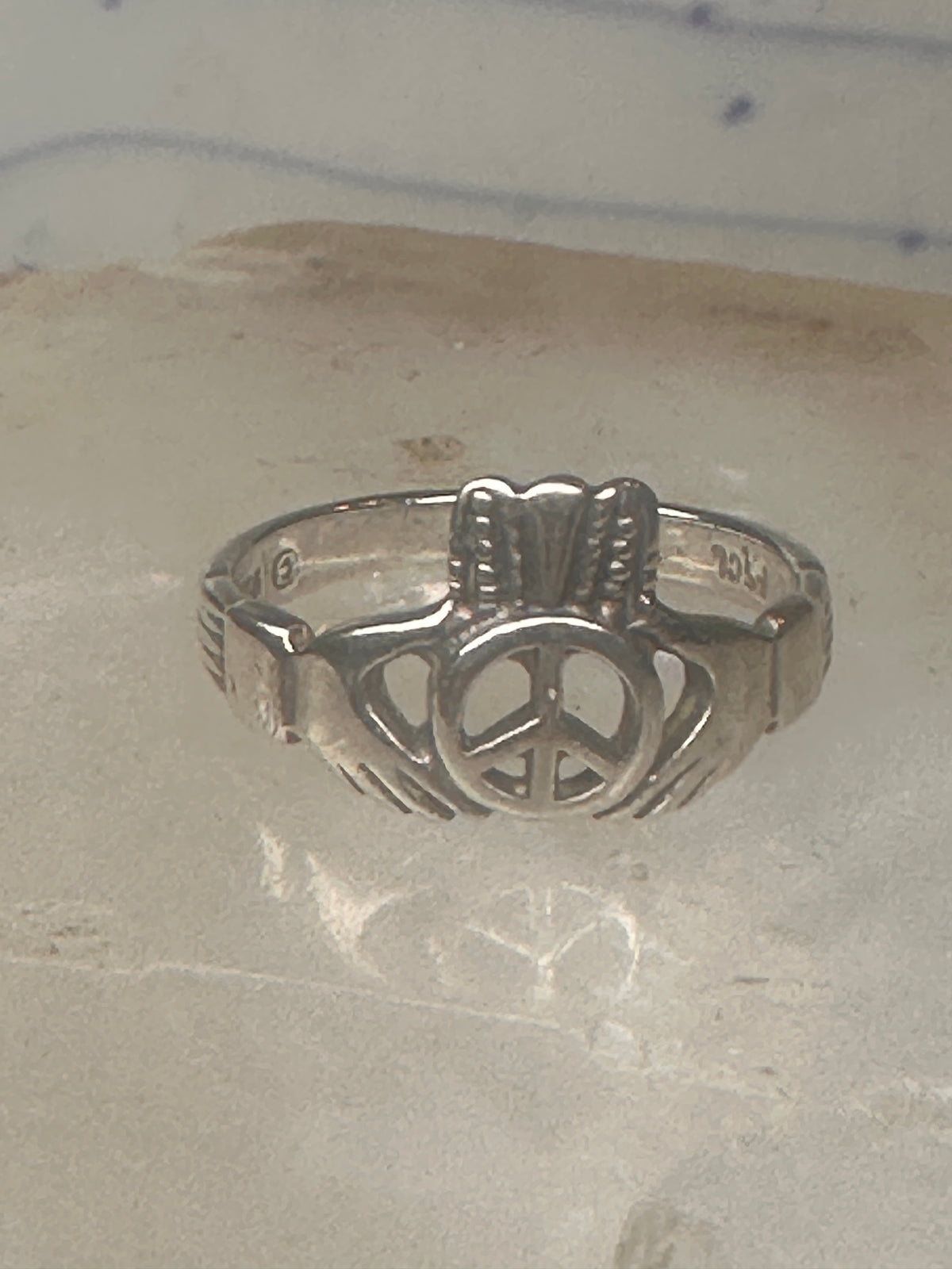 Vintage Irish Claddagh Peace Sign Crown Ring Slender Band Sterling Silver Size 5.75 925