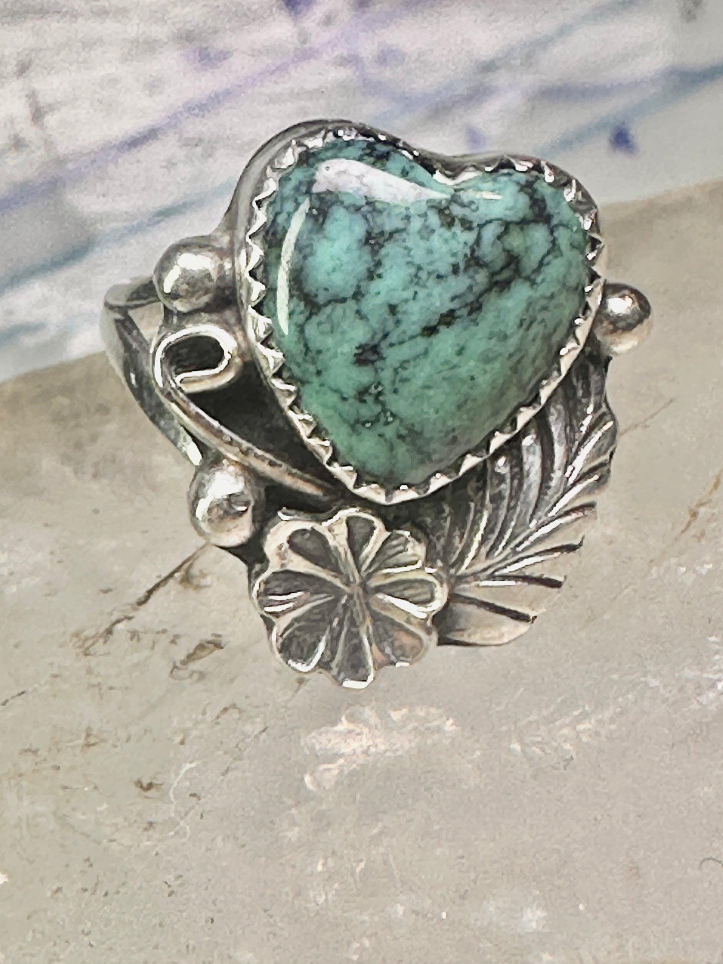 Navajo ring heart love Valentine leaves band size 7.5 sterling silver women