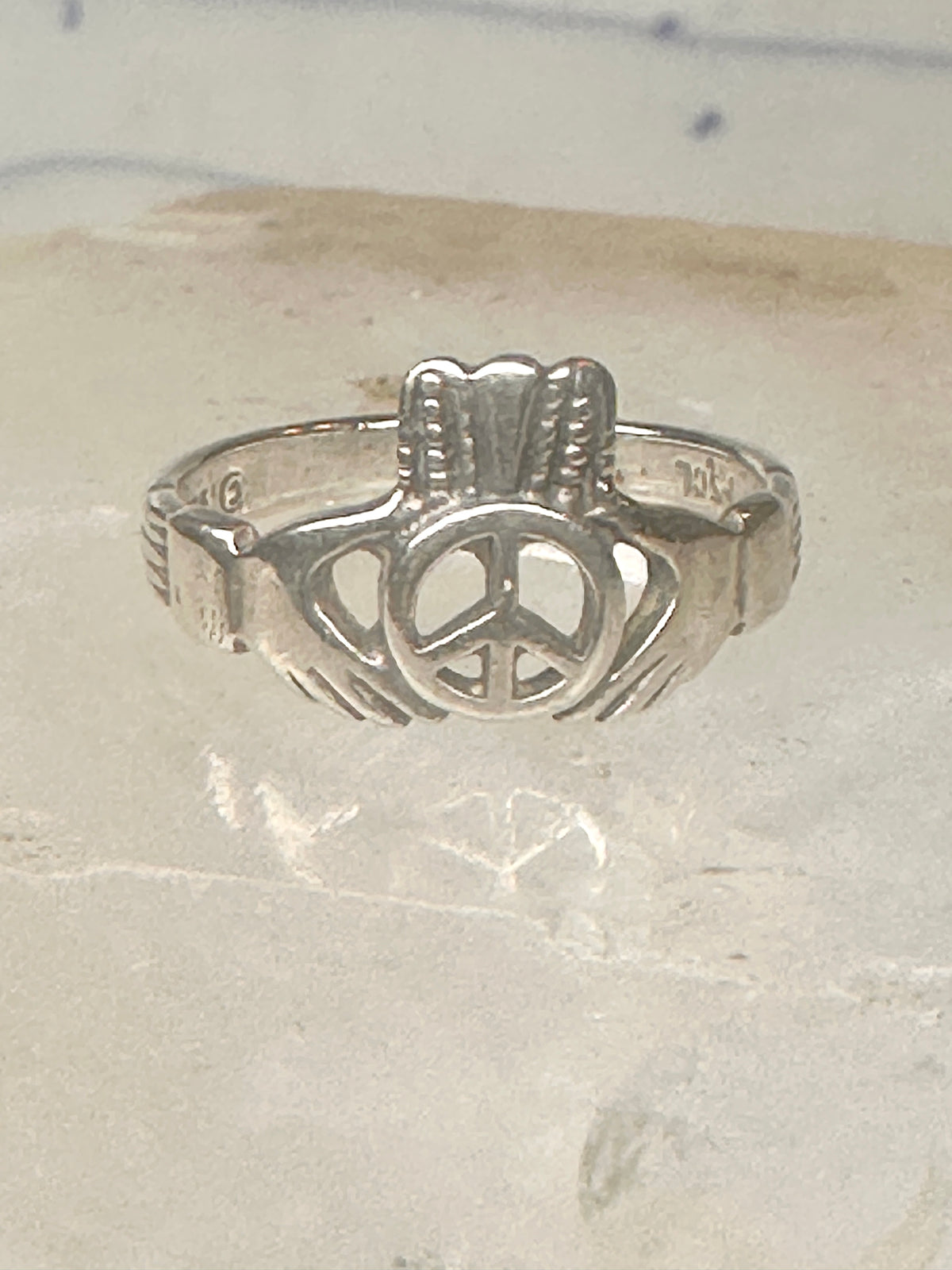 Vintage Irish Claddagh Peace Sign Crown Ring Slender Band Sterling Silver Size 5.75 925