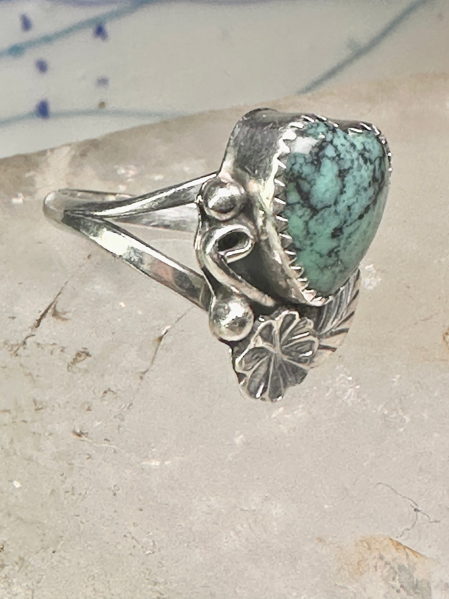 Navajo ring heart love Valentine leaves band size 7.5 sterling silver women