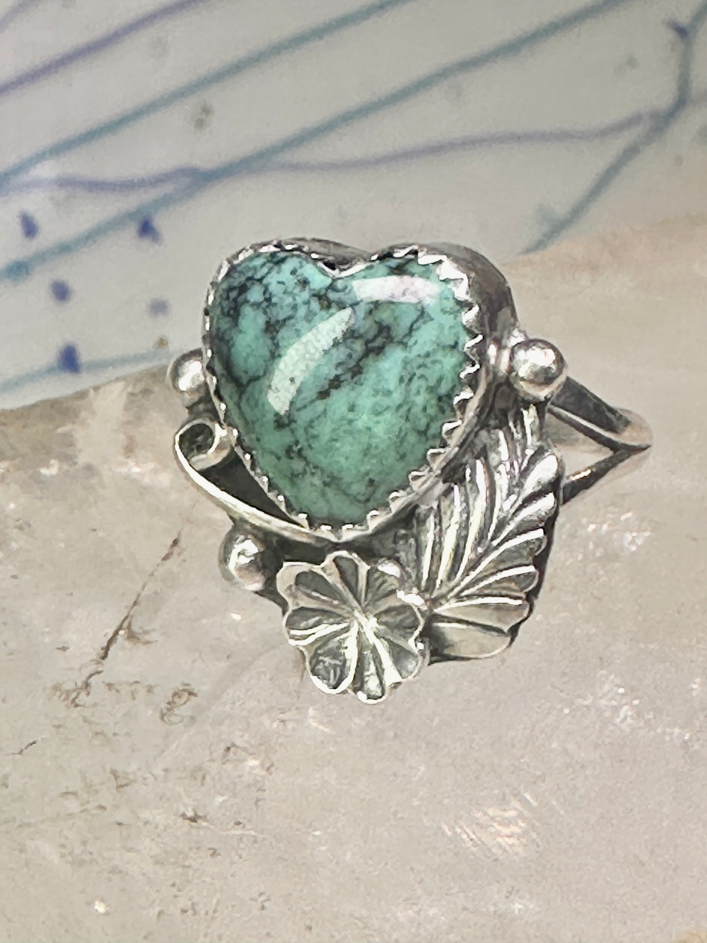Navajo ring heart love Valentine leaves band size 7.5 sterling silver women