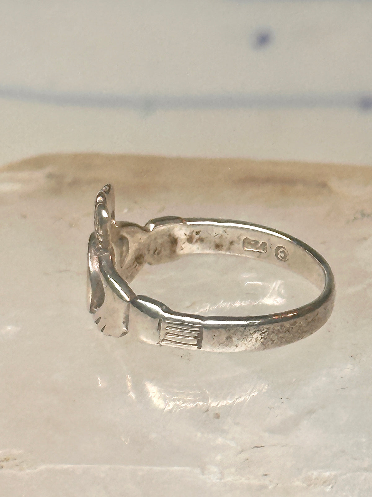 Vintage Irish Claddagh Peace Sign Crown Ring Slender Band Sterling Silver Size 5.75 925