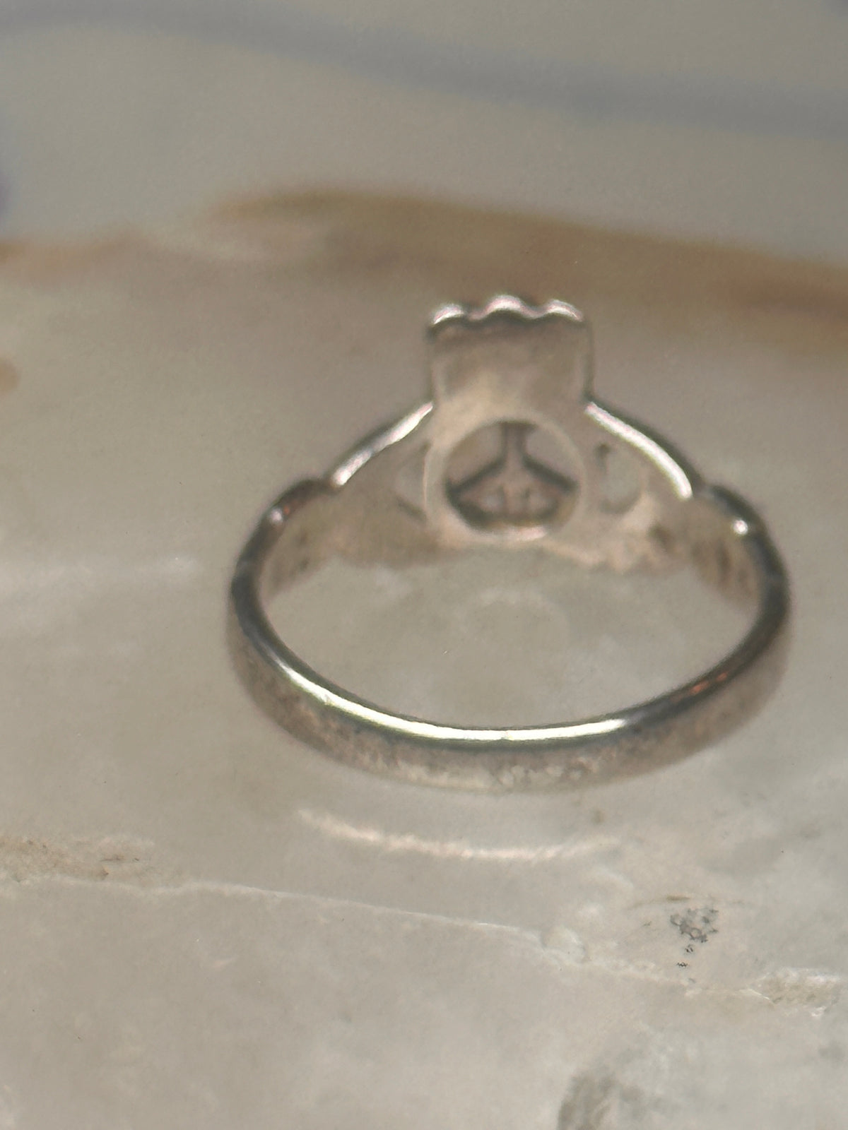 Vintage Irish Claddagh Peace Sign Crown Ring Slender Band Sterling Silver Size 5.75 925