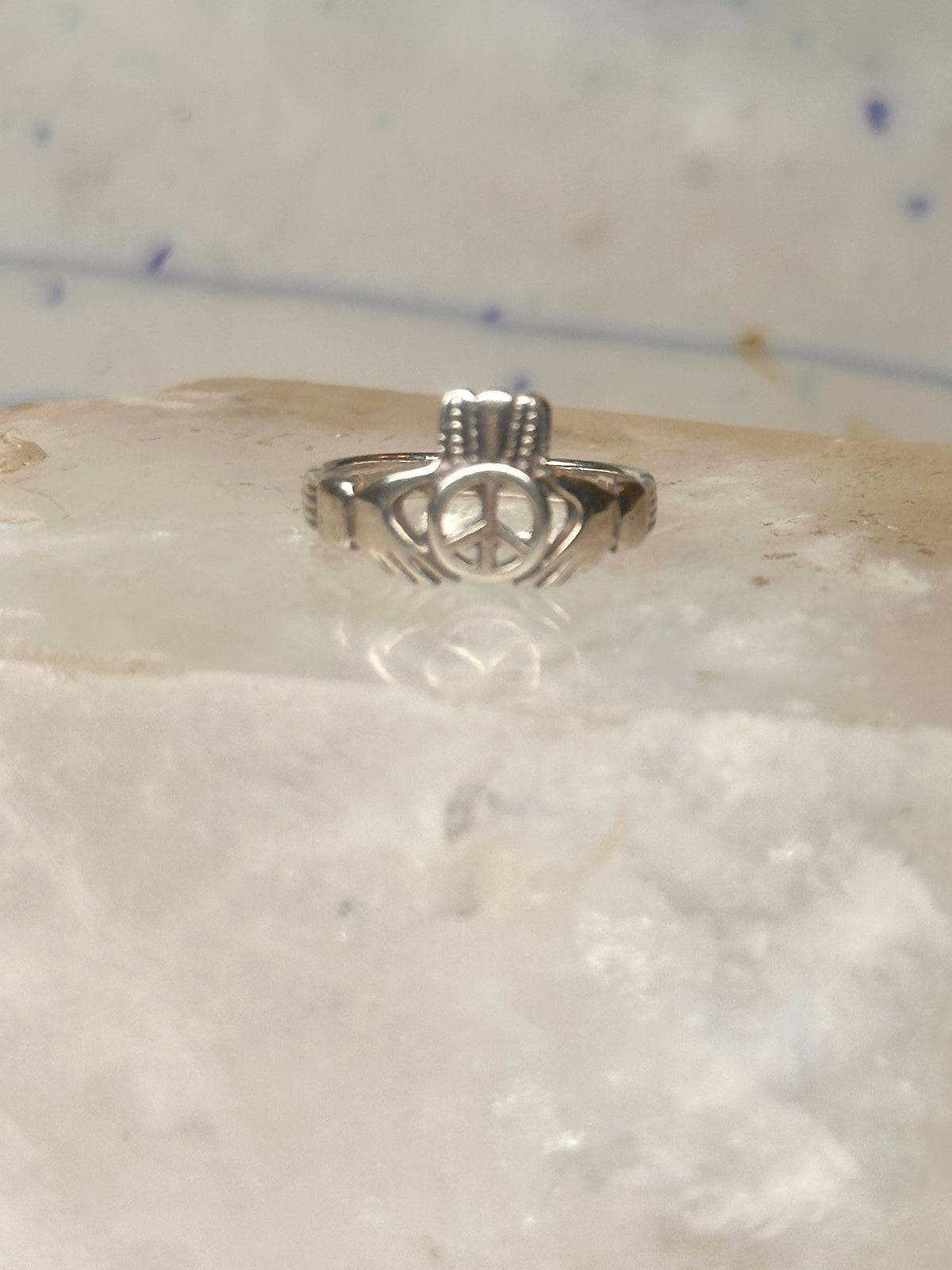 Vintage Irish Claddagh Peace Sign Crown Ring Slender Band Sterling Silver Size 5.75 925