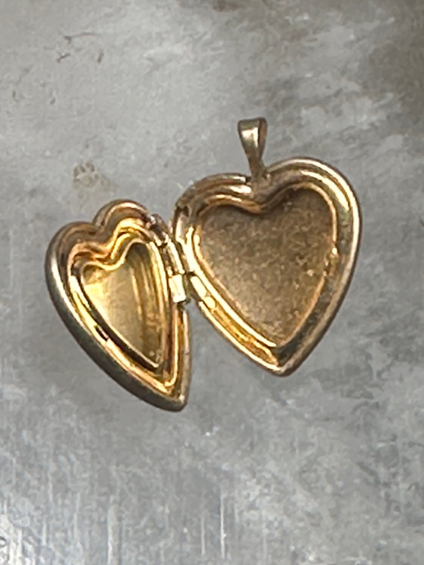 Vintage Heart Photo Locket "I Love You" Valentine with Heart and Floral Design