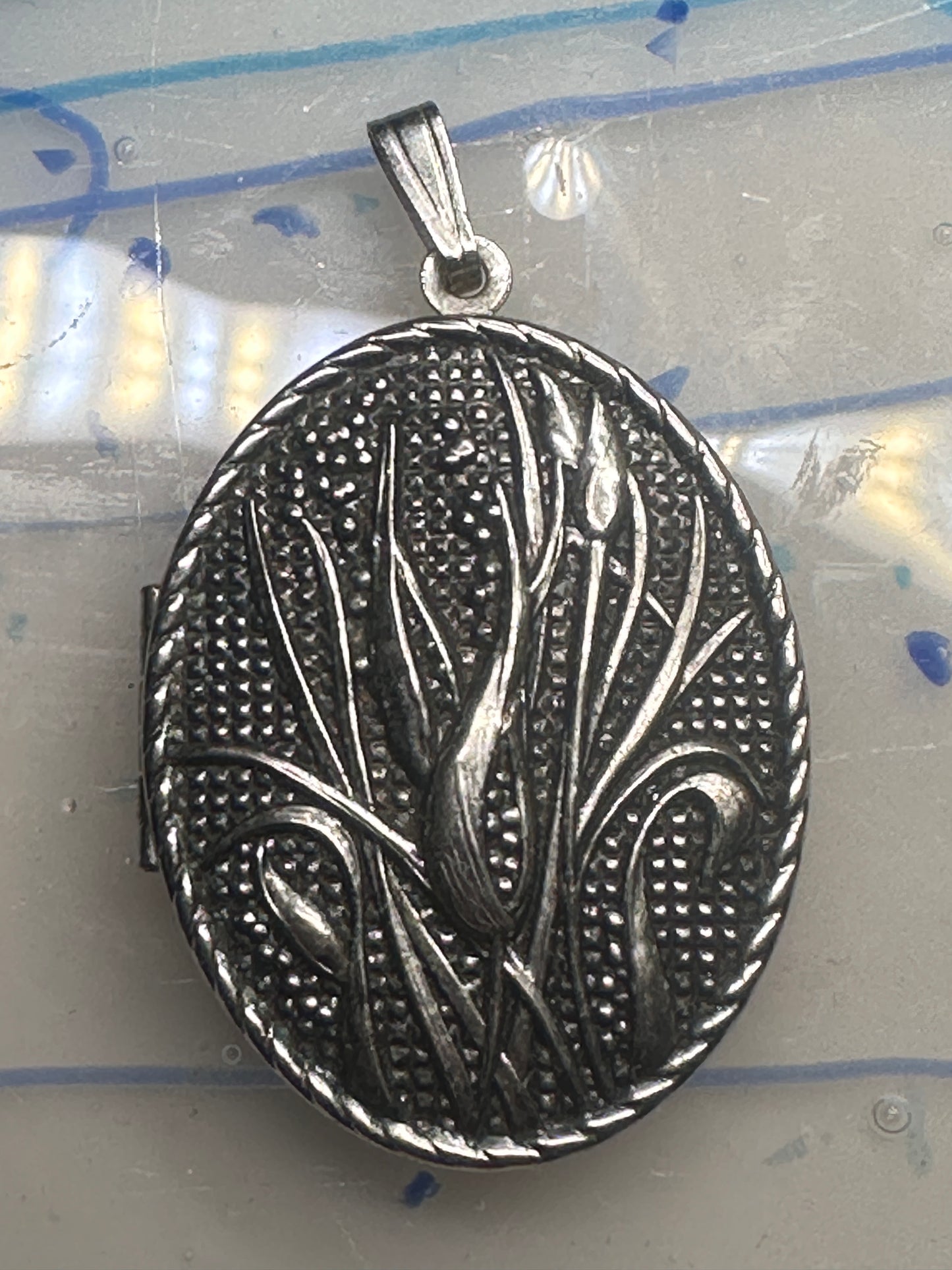 Vintage Large Marshes Floral Photo Locket Pendant