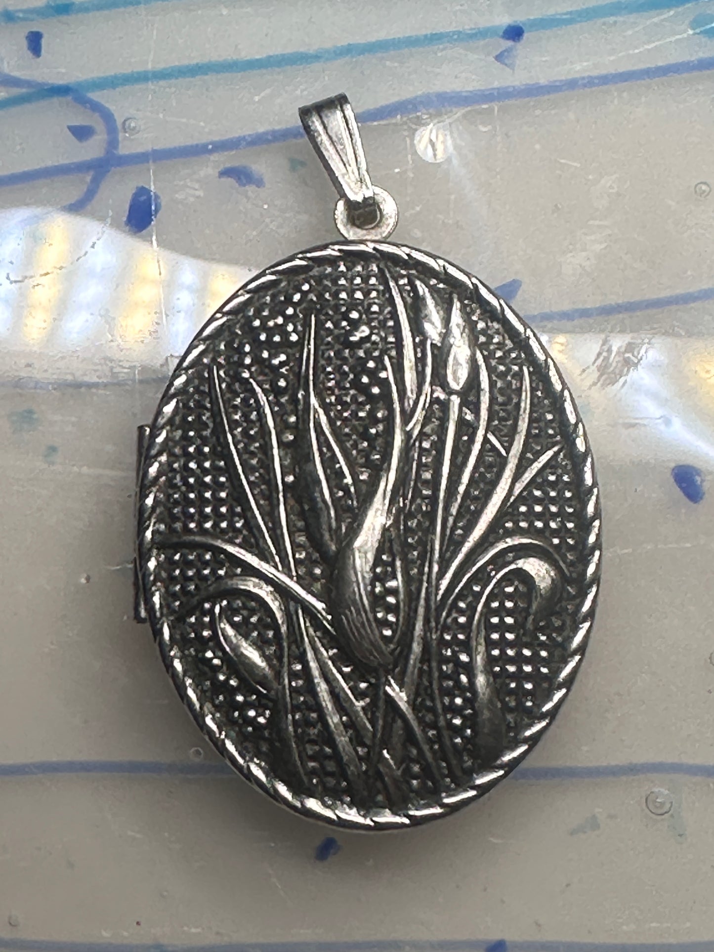 Vintage Large Marshes Floral Photo Locket Pendant