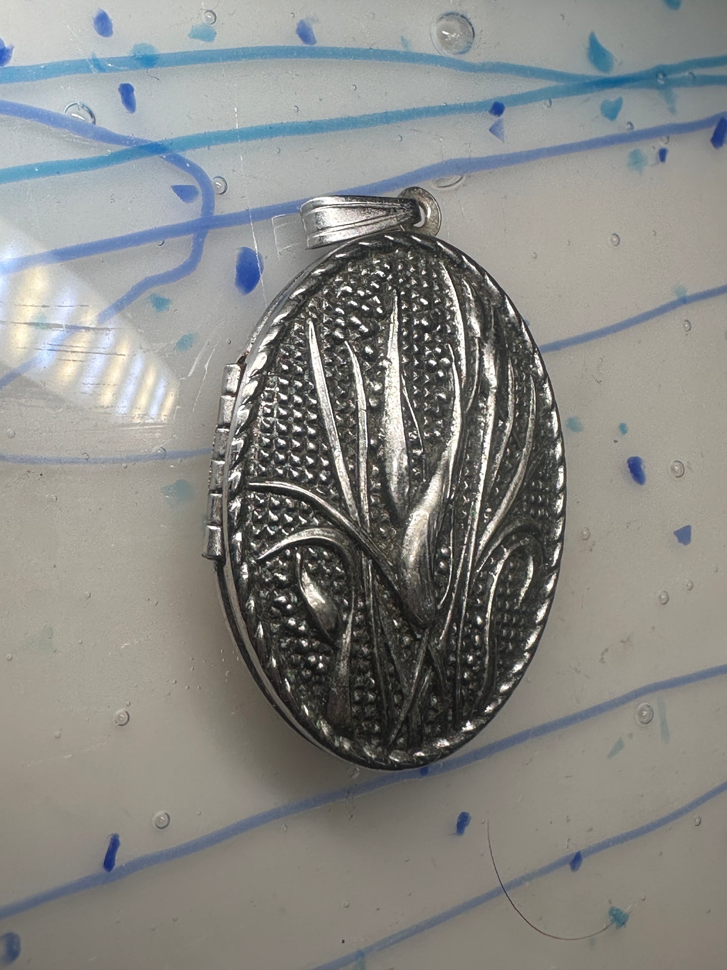 Vintage Large Marshes Floral Photo Locket Pendant