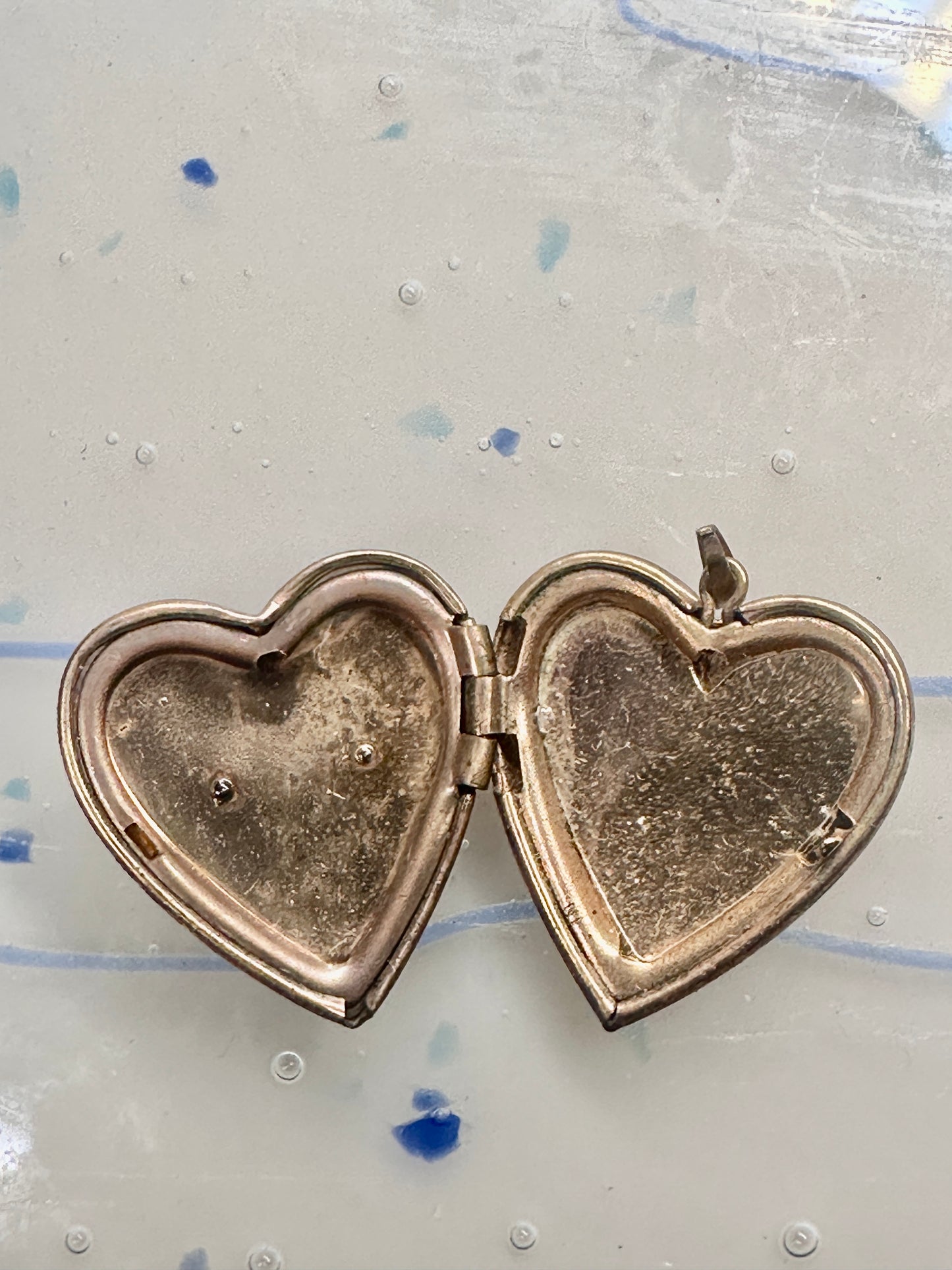 intage Floral MOM Photo Heart Love Valentine Locket flower Pendant 1/20 14KGF