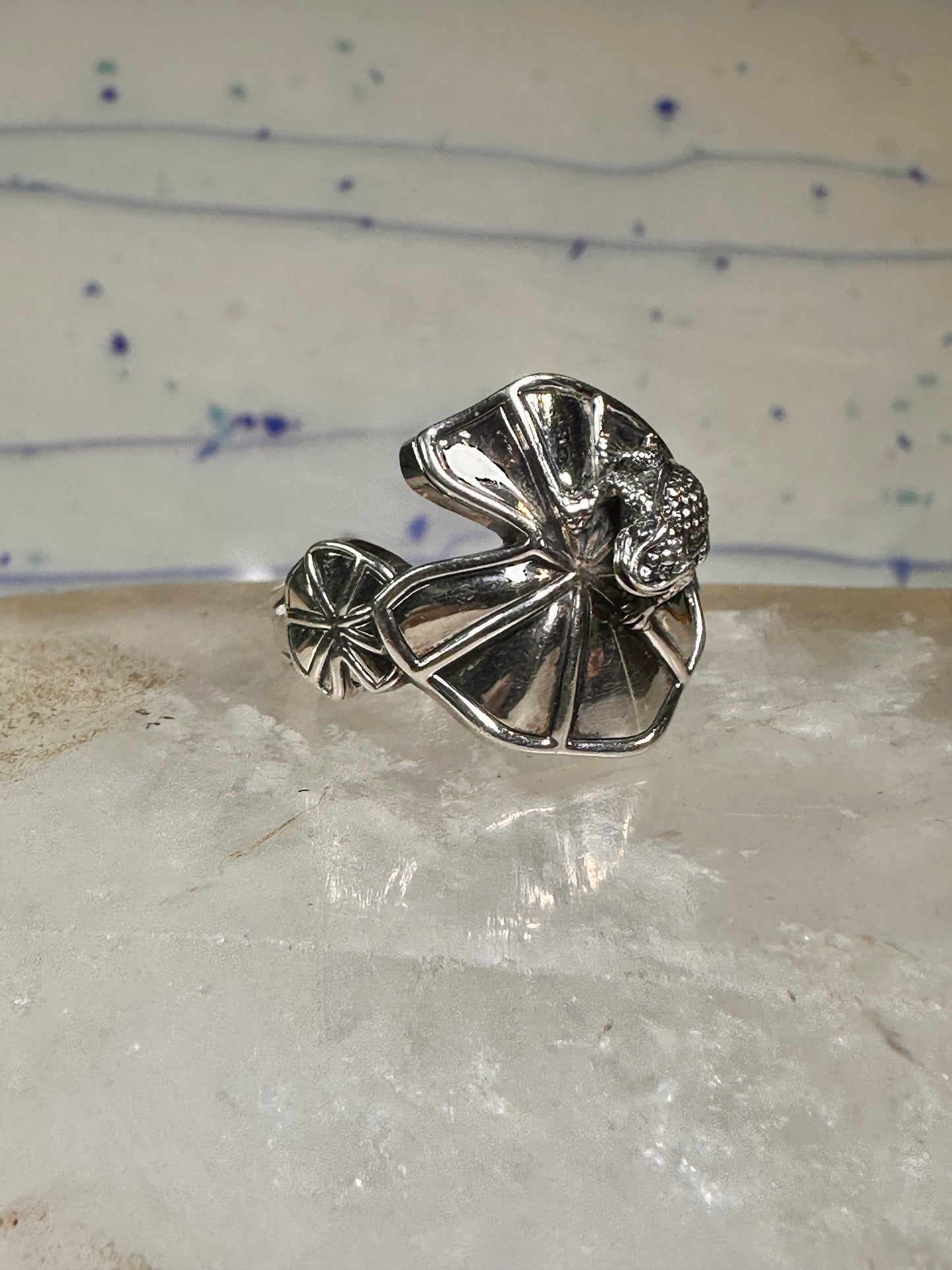 Frog ring on lily pad a Kieselstein RC Studio size 9 sterling silver