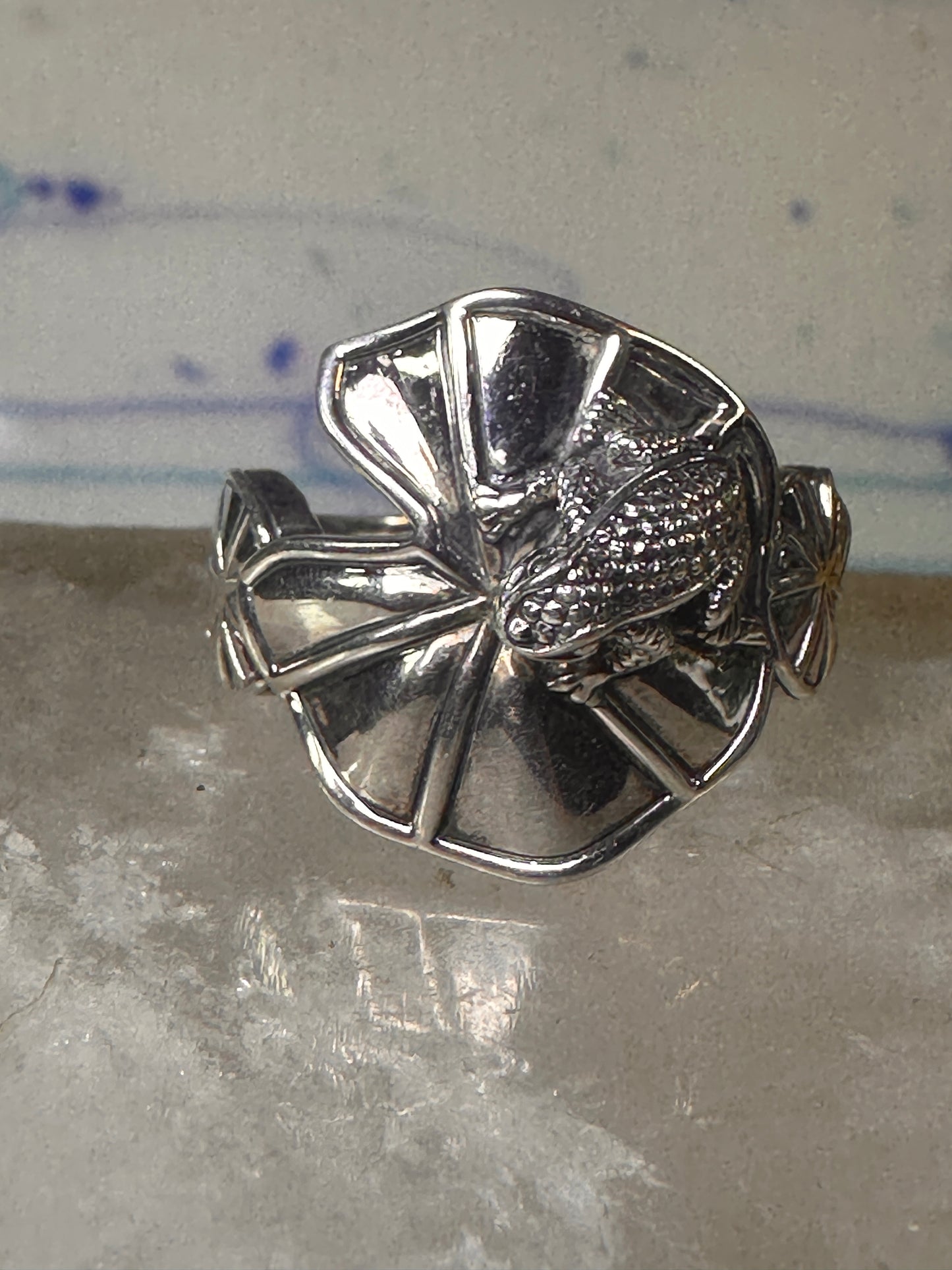 Frog ring on lily pad a Kieselstein RC Studio size 9 sterling silver