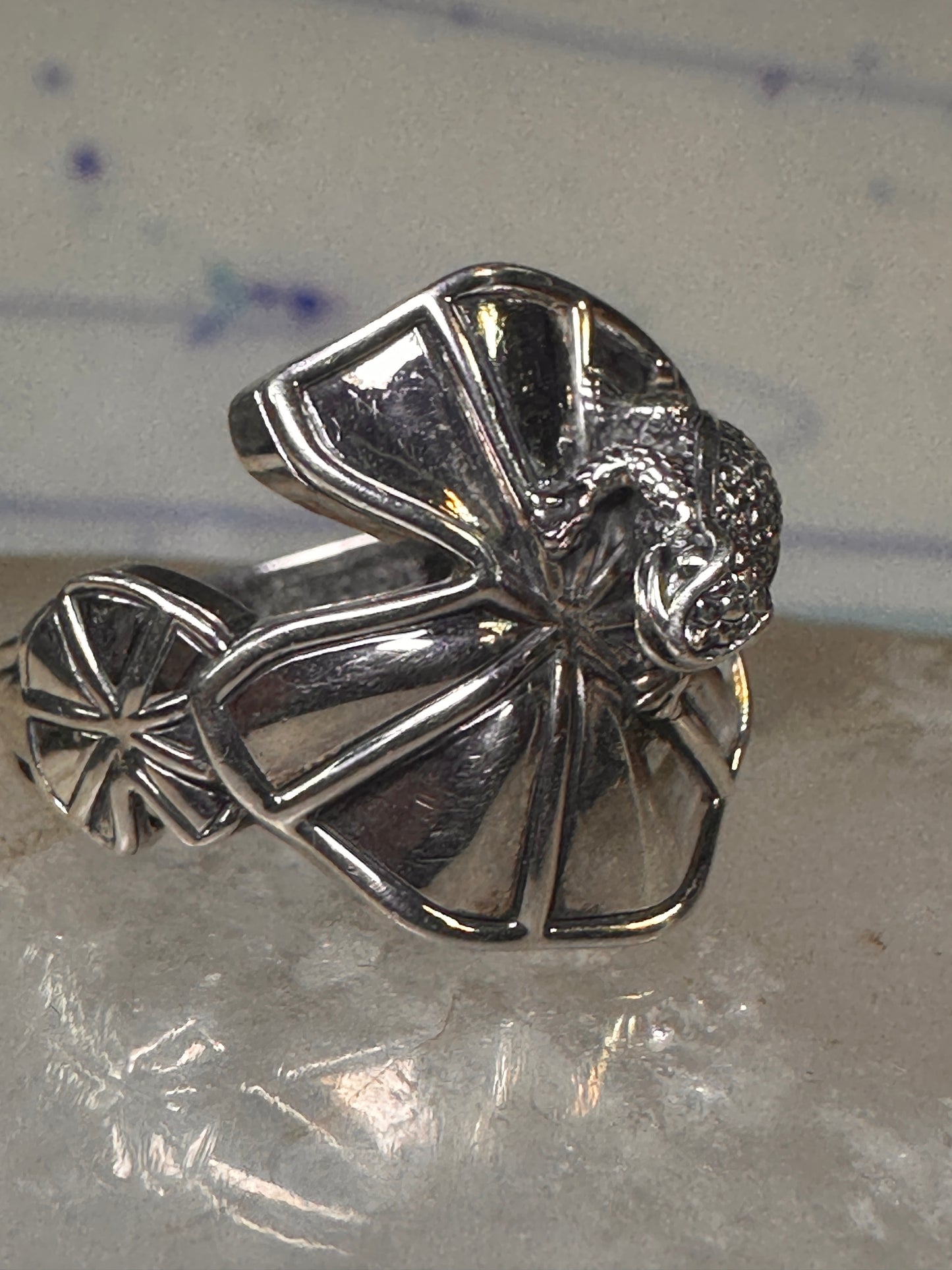 Frog ring on lily pad a Kieselstein RC Studio size 9 sterling silver