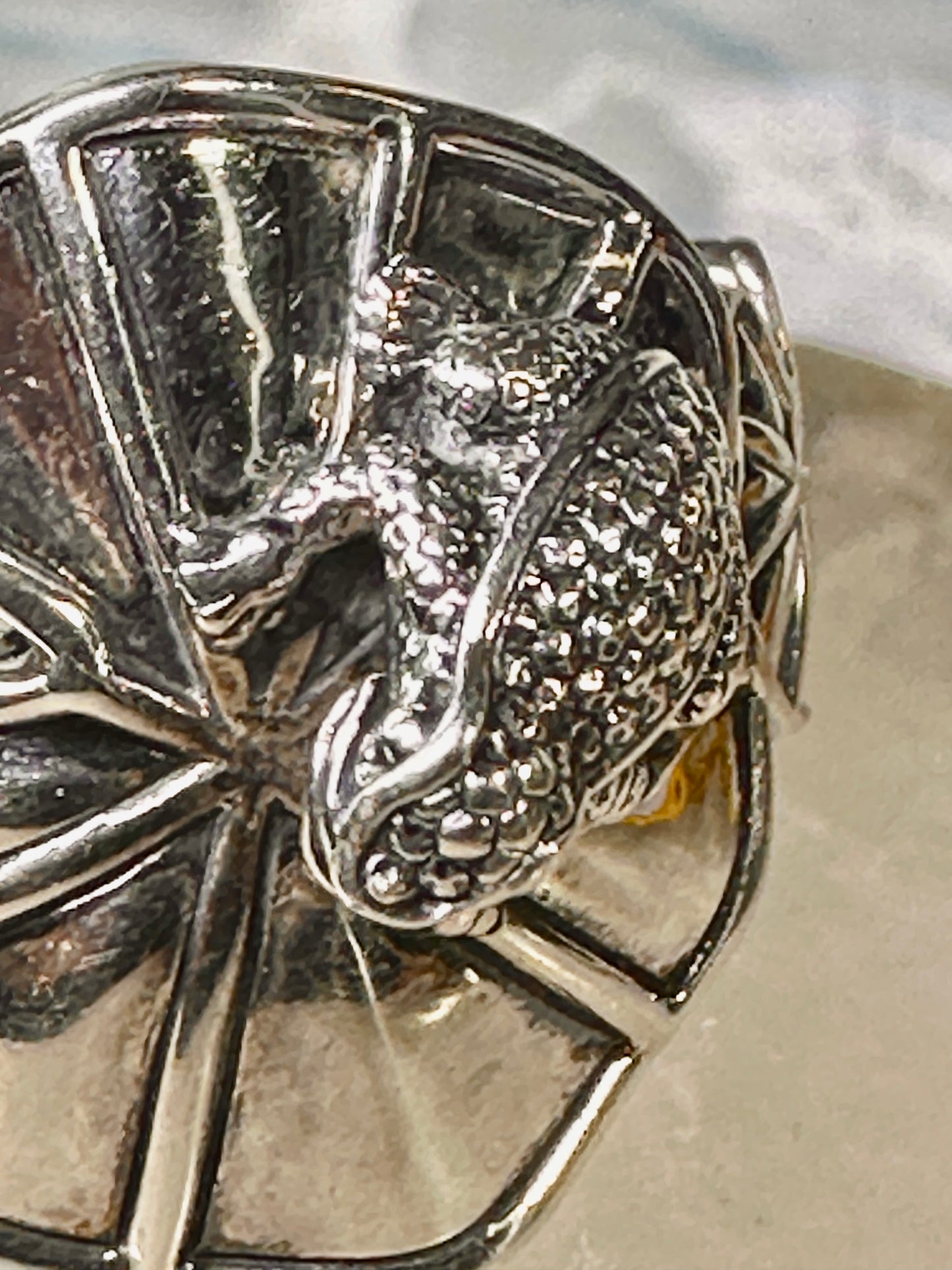Frog ring on lily pad a Kieselstein RC Studio size 9 sterling silver