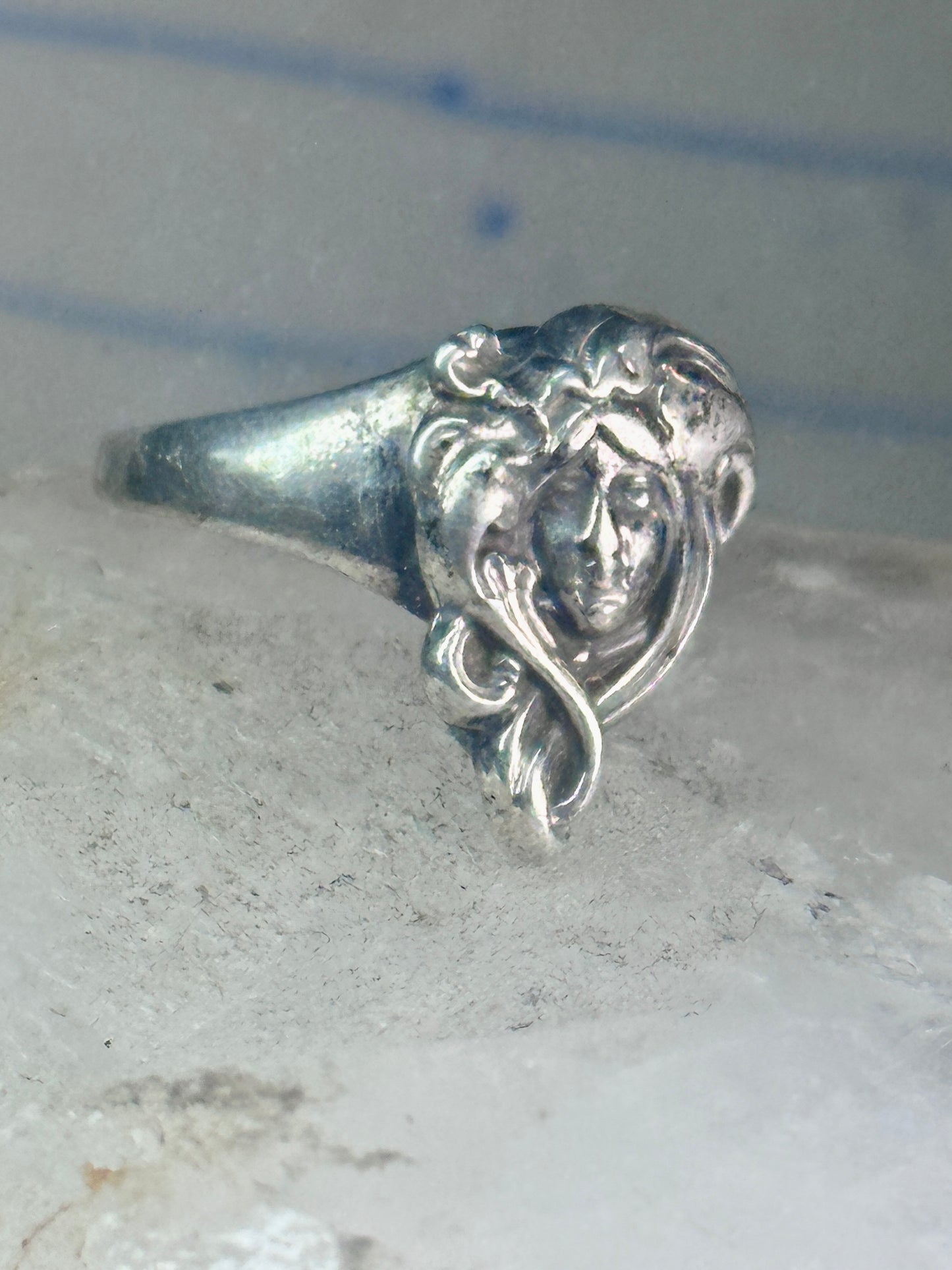 Vintage face Ring figurative band size 6.50 sterling silver women girls