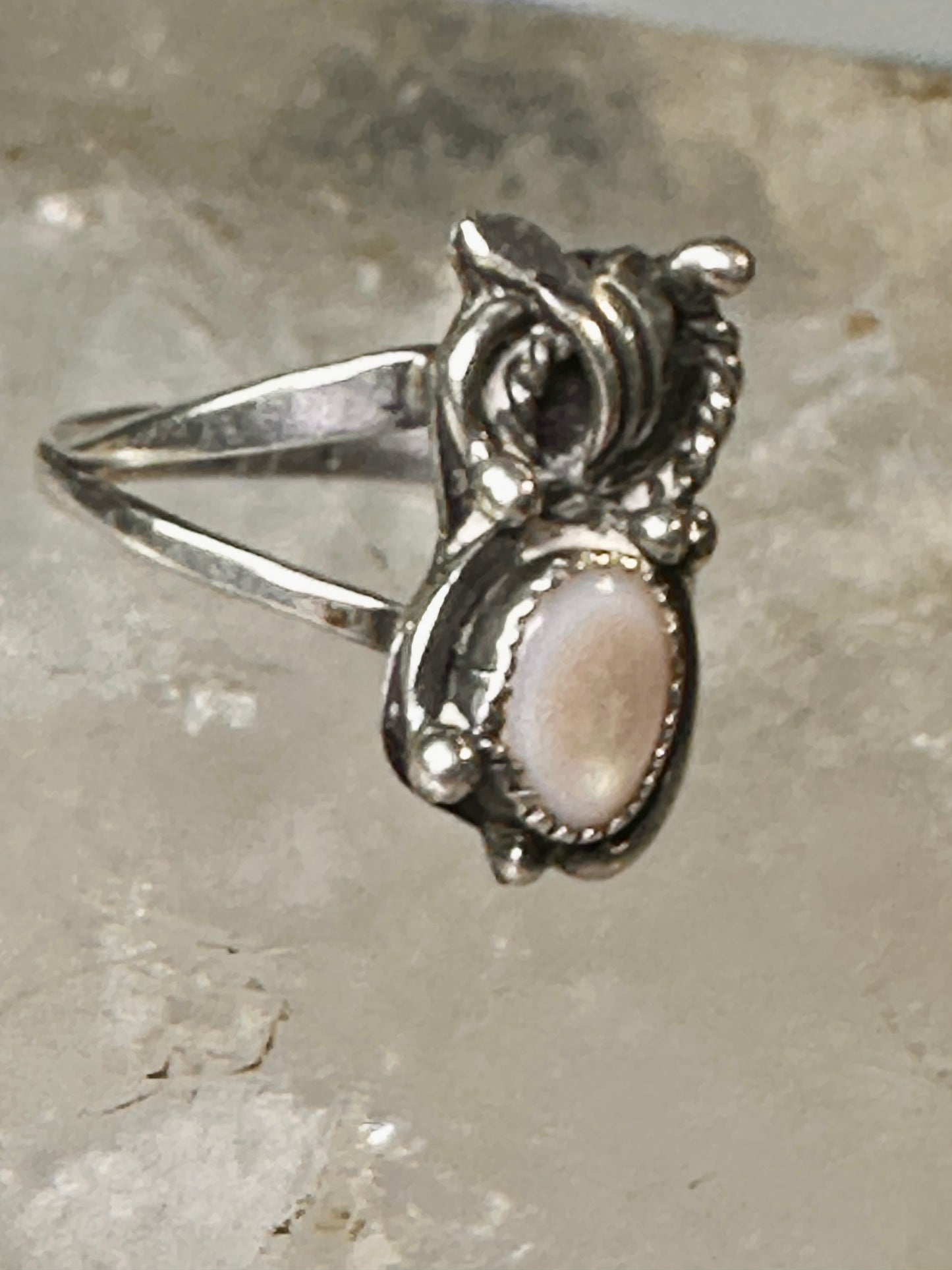Navajo ring Mop mother of pearl size 5.50 sterling silver women girls