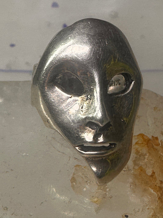 Vintage Face ring mask band fisize 7.50 sterling silver women